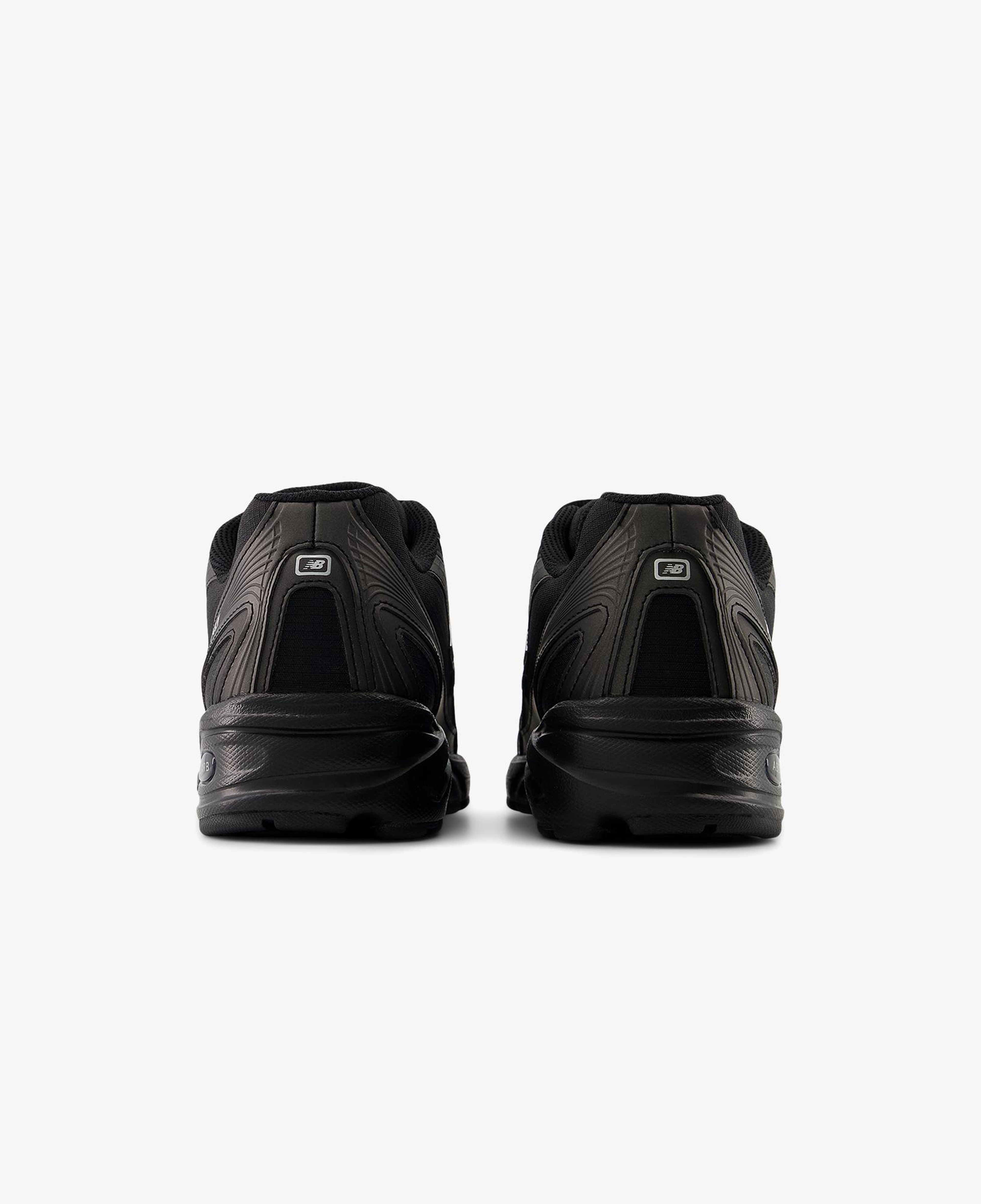 New Balance 740 Lifestyle Erkek Siyah Spor Ayakkabı