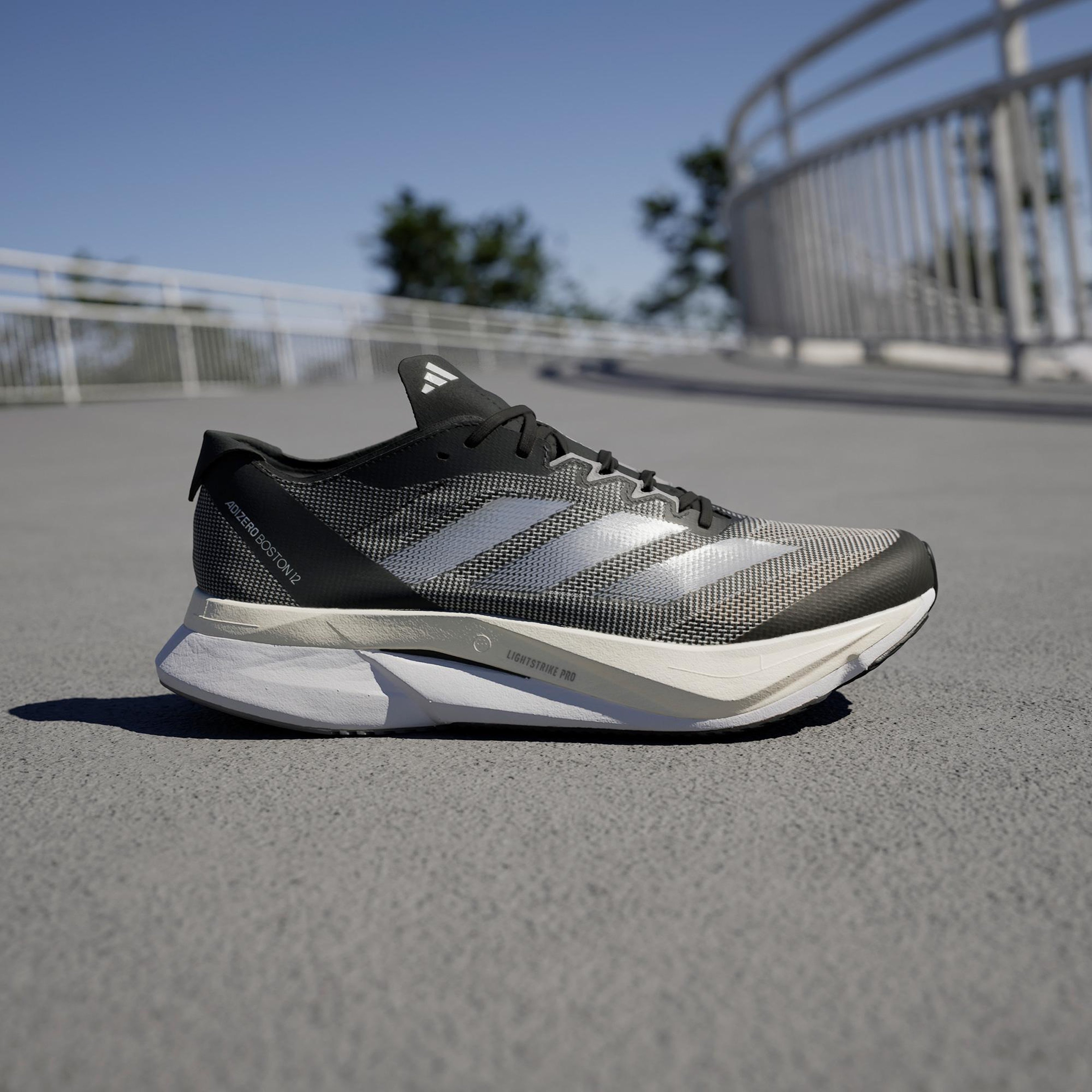 adidas Adizero Boston 12 Erkek Gri Koşu Ayakkabısı