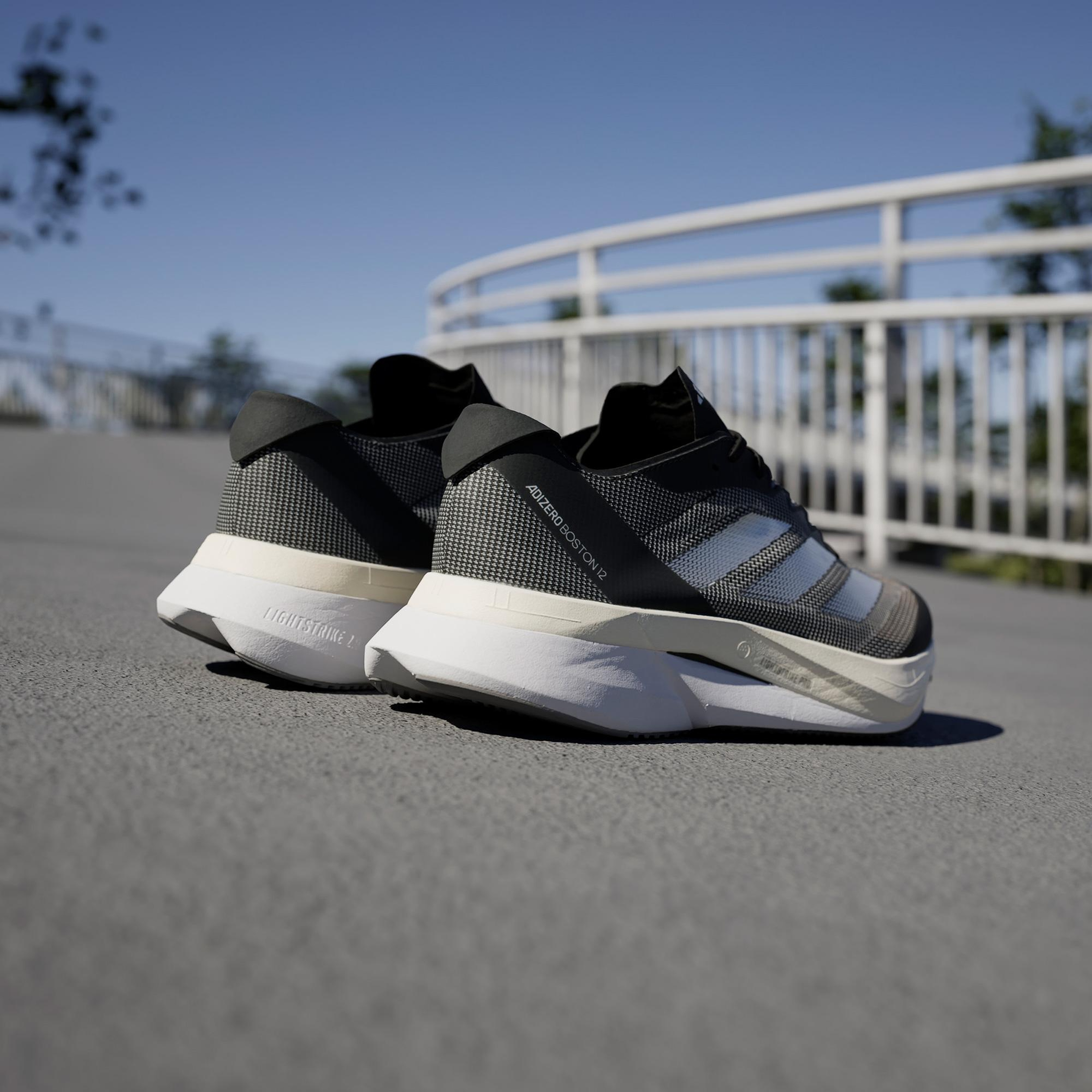 adidas Adizero Boston 12 Erkek Gri Koşu Ayakkabısı