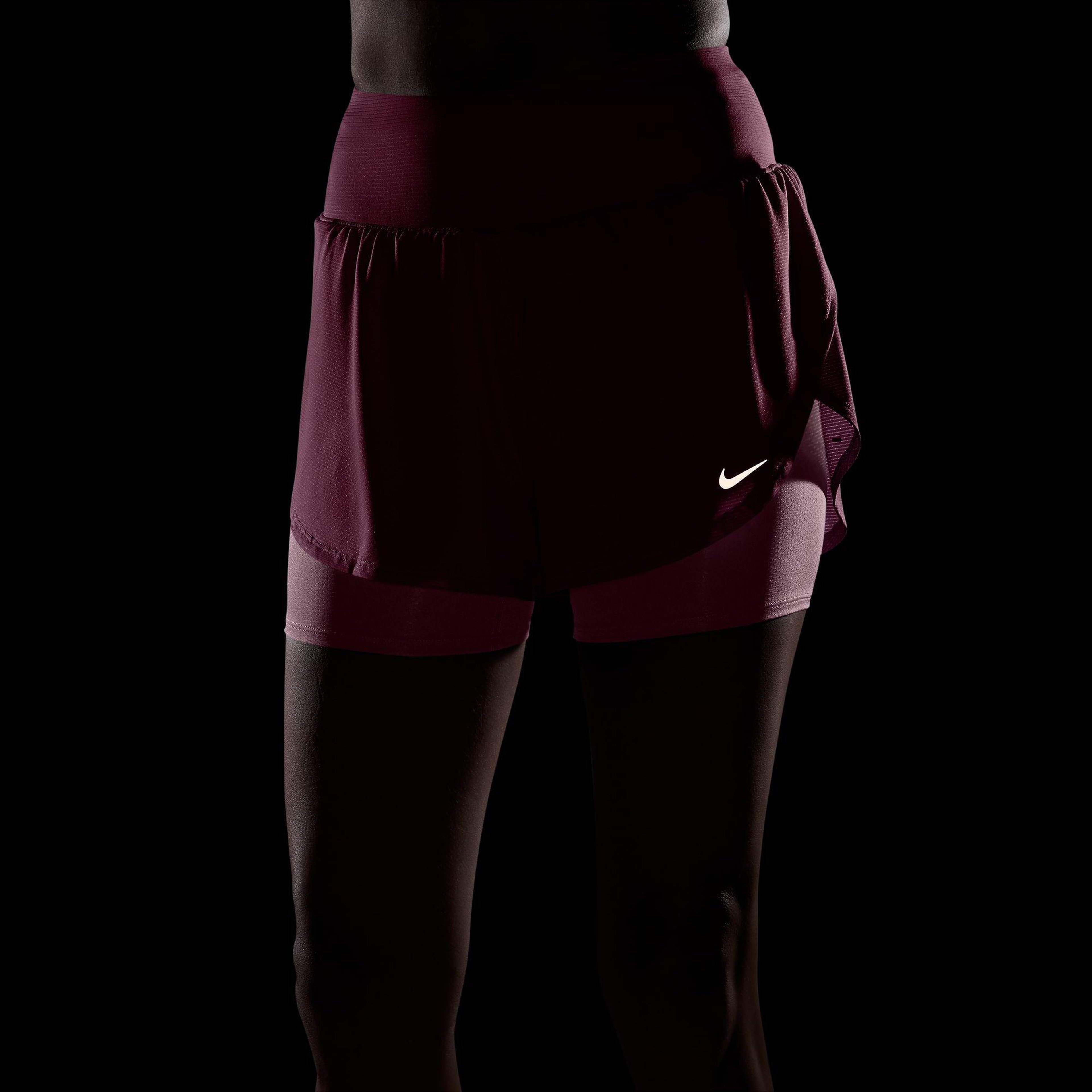 Nike Flow Mesh Dri-Fit 2'si 1 Arada Kadın Pembe Şort
