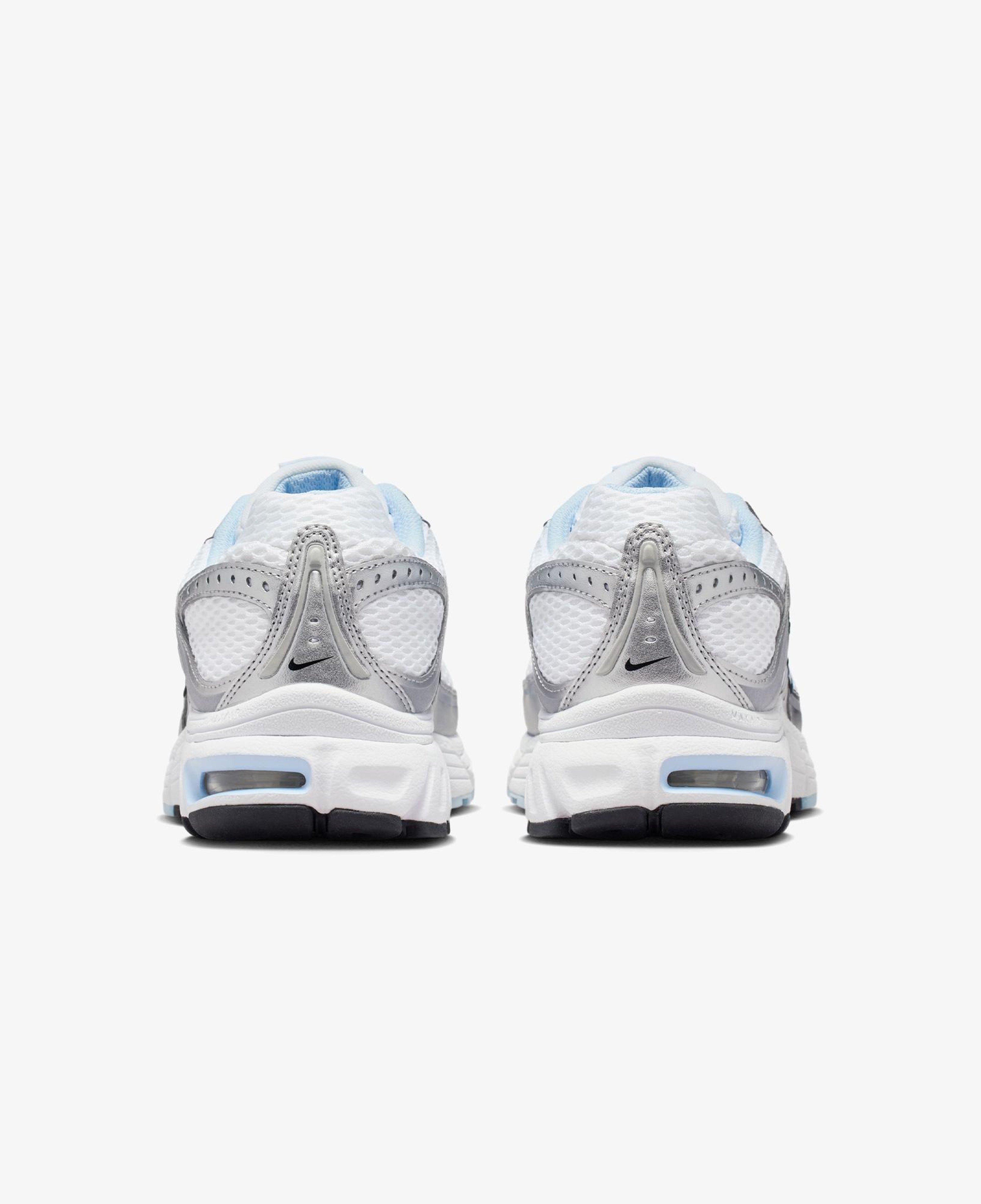 Nike Air Max Moto 2K Kadın Beyaz Spor Ayakkabı