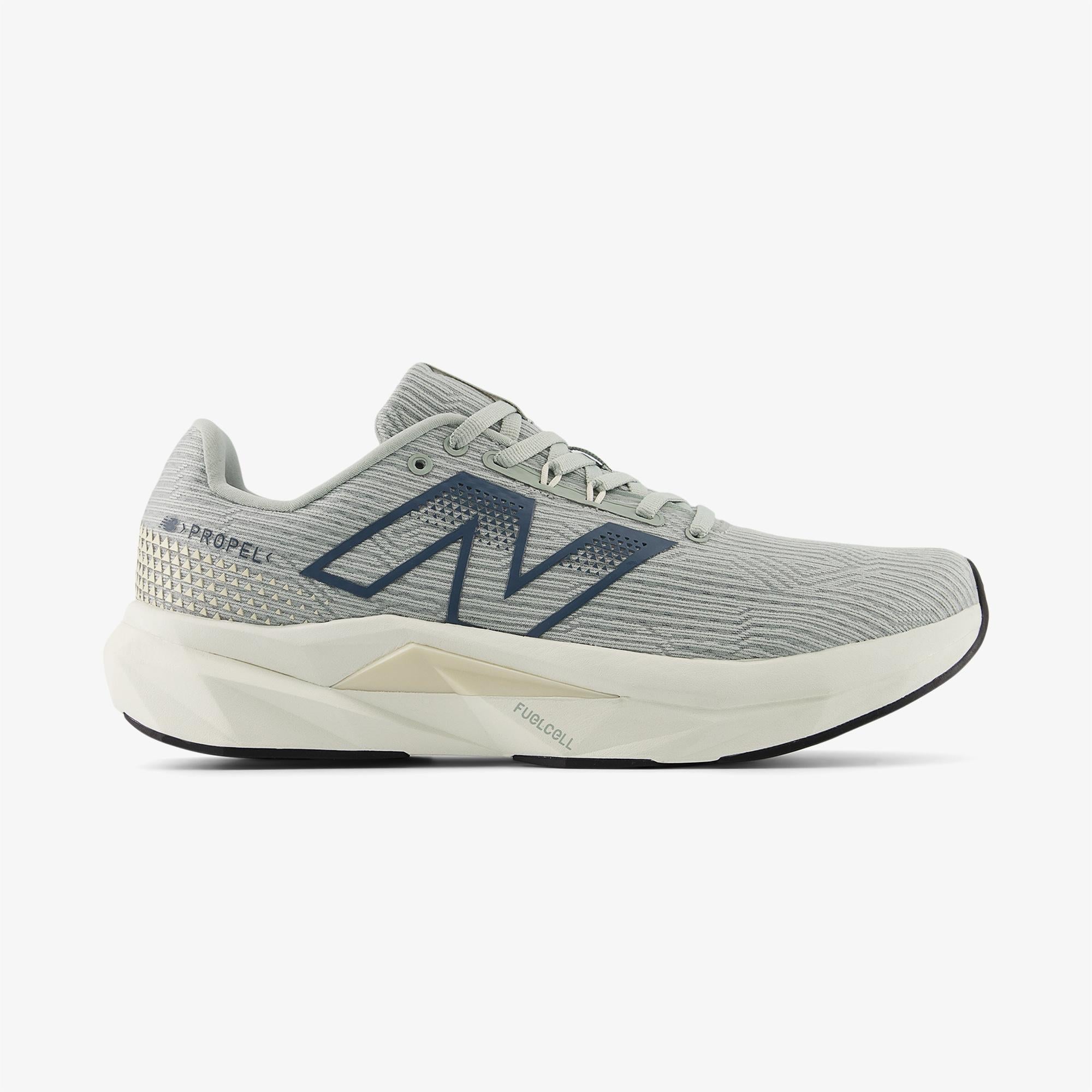 New Balance FuelCell Propel Erkek Gri Koşu Ayakkabısı