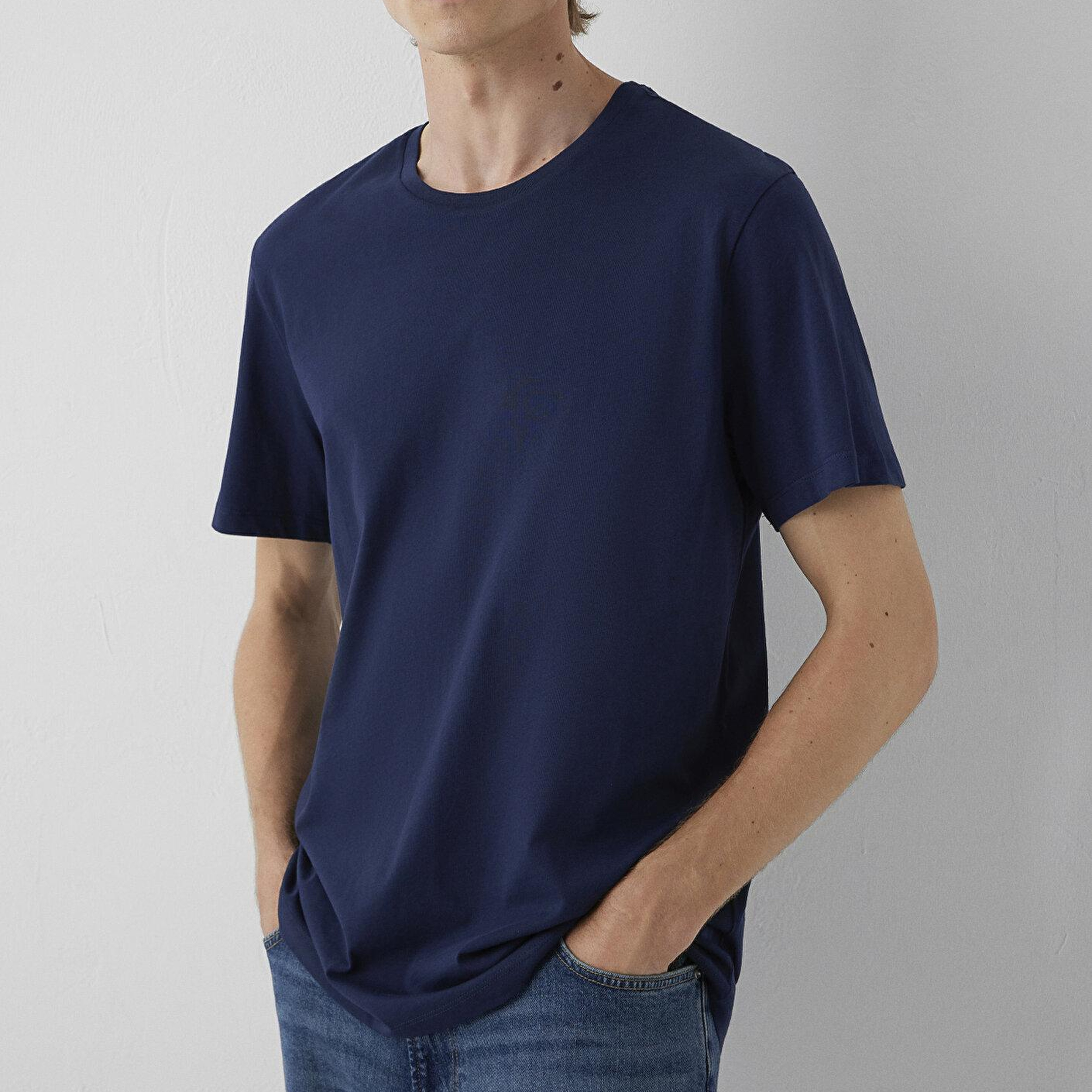 Mavi Lacivert Basic Tişört Slim Fit / Dar Kesim 065574-70497
