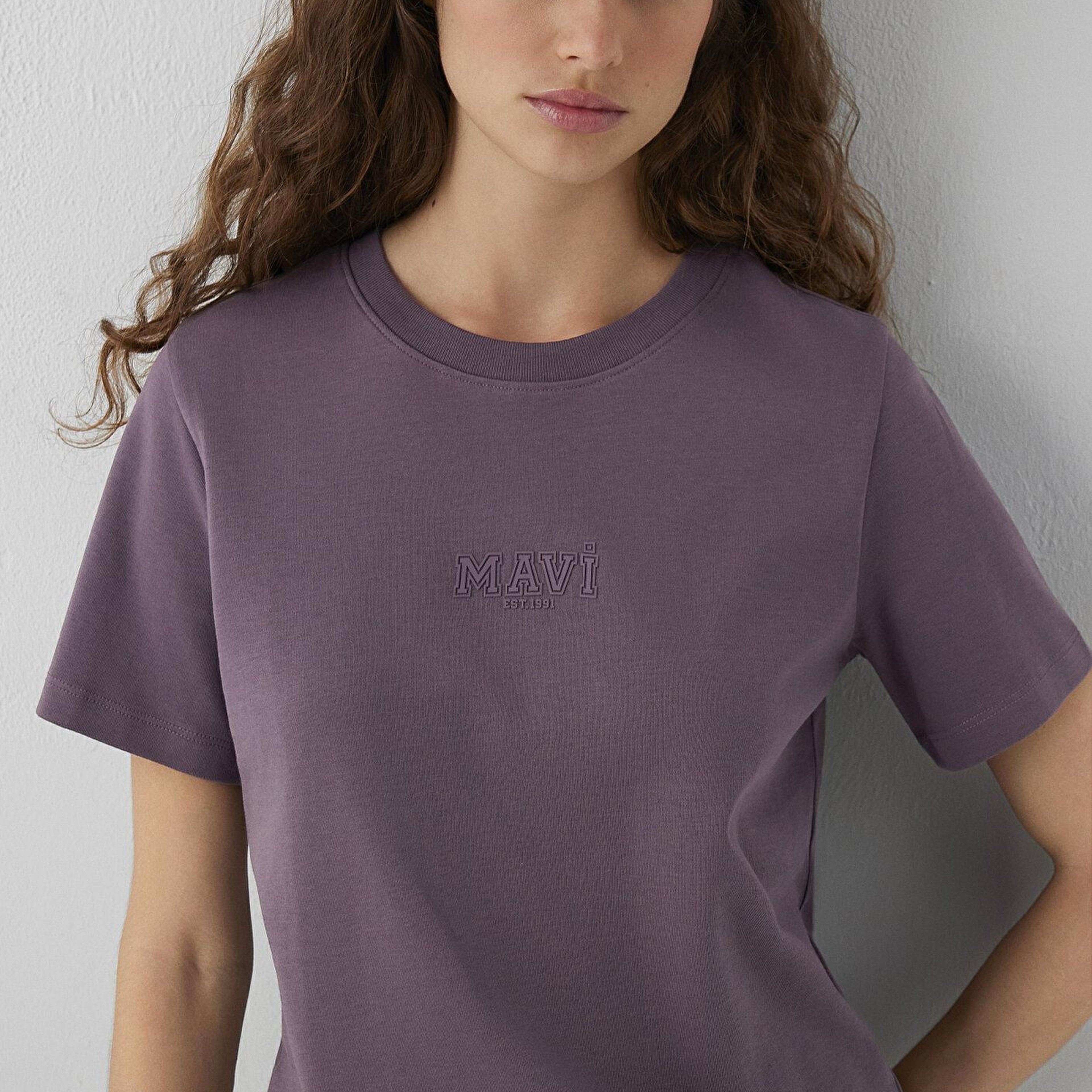Mavi Mavi Logo Baskılı Mor Tişört Semi Slim Fit / Yarı Dar Kesim 1614377-91646
