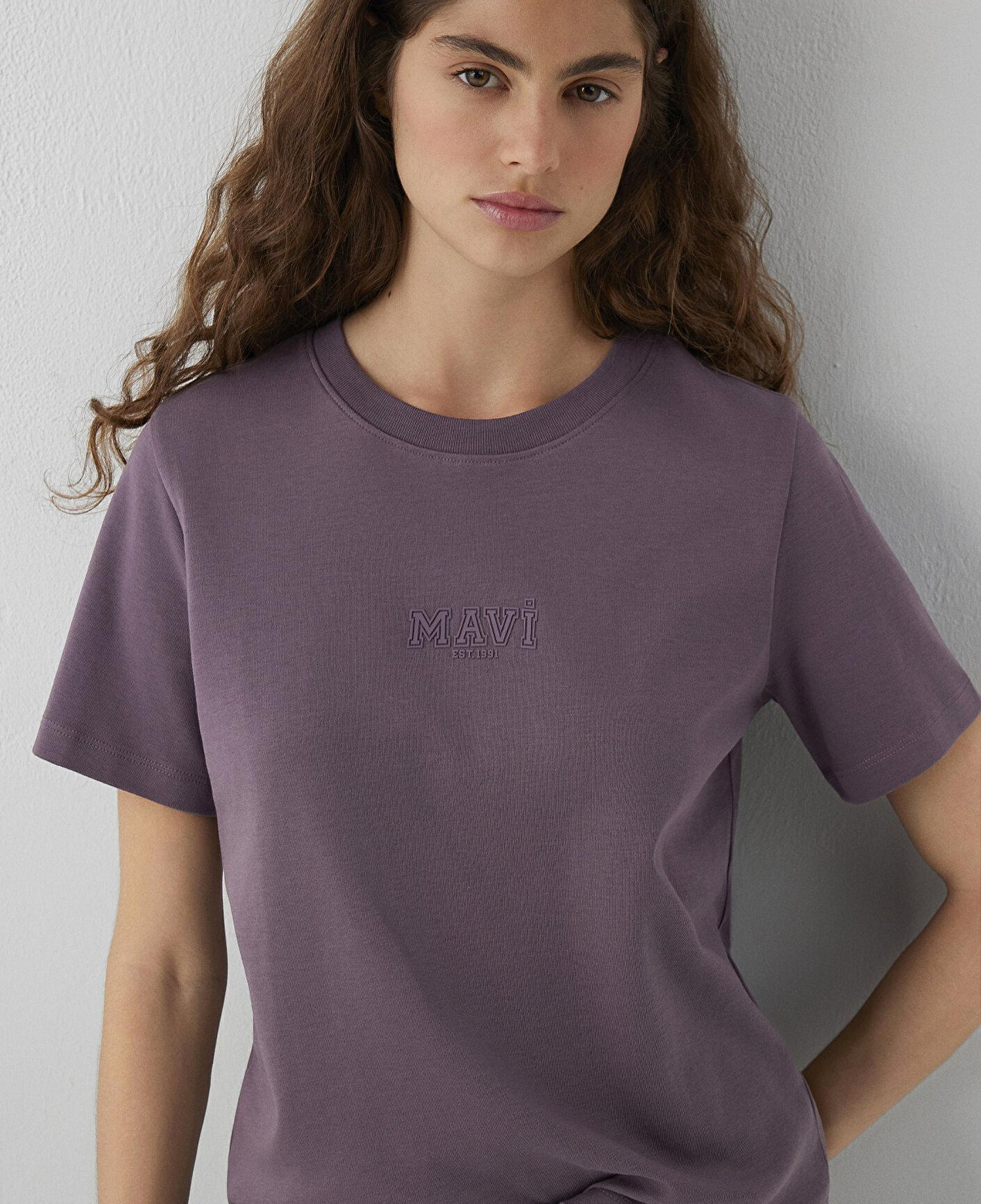 Mavi Mavi Logo Baskılı Mor Tişört Semi Slim Fit / Yarı Dar Kesim 1614377-91646