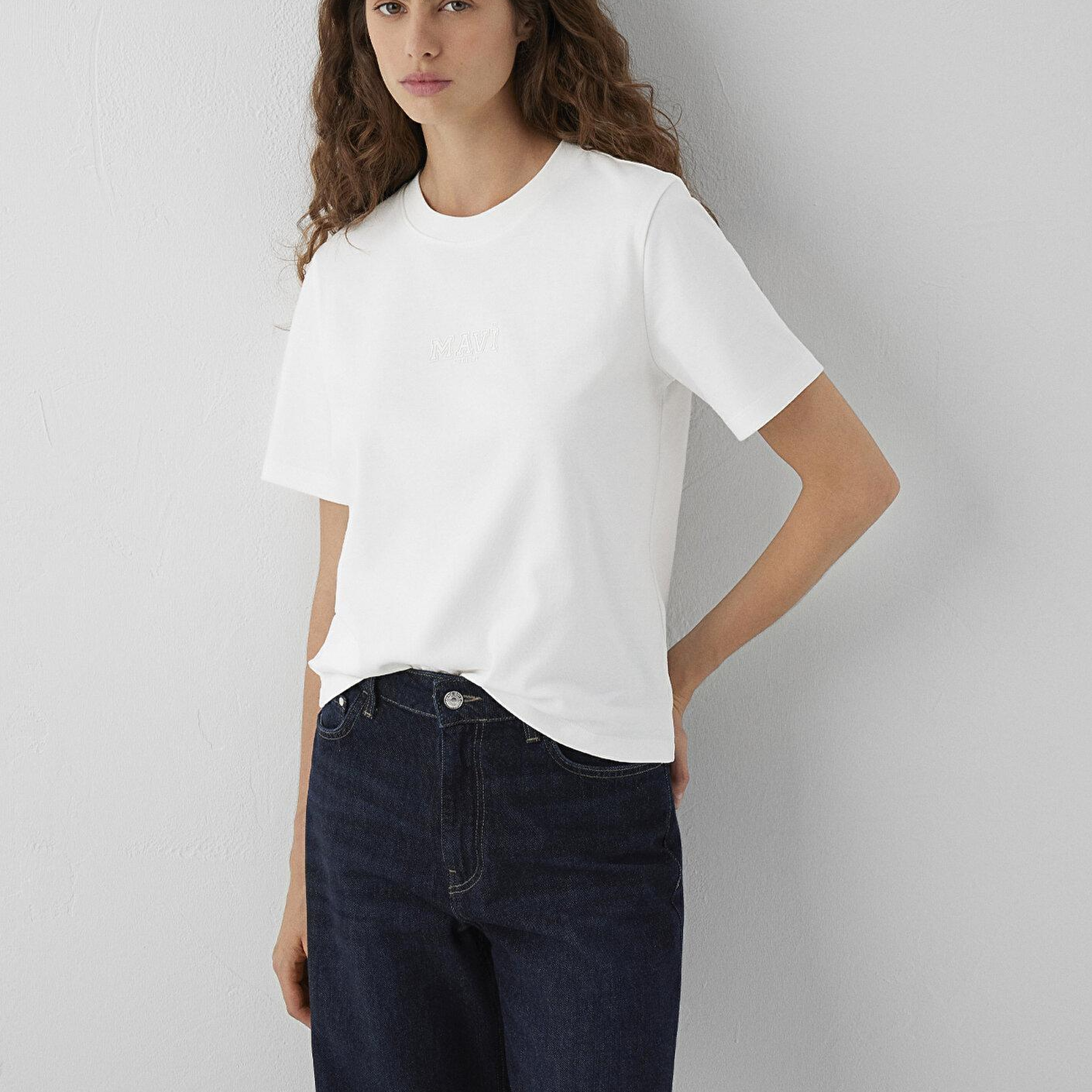 Mavi Mavi Logo Baskılı Ekru Tişört Semi Slim Fit / Yarı Dar Kesim 1614377-70057