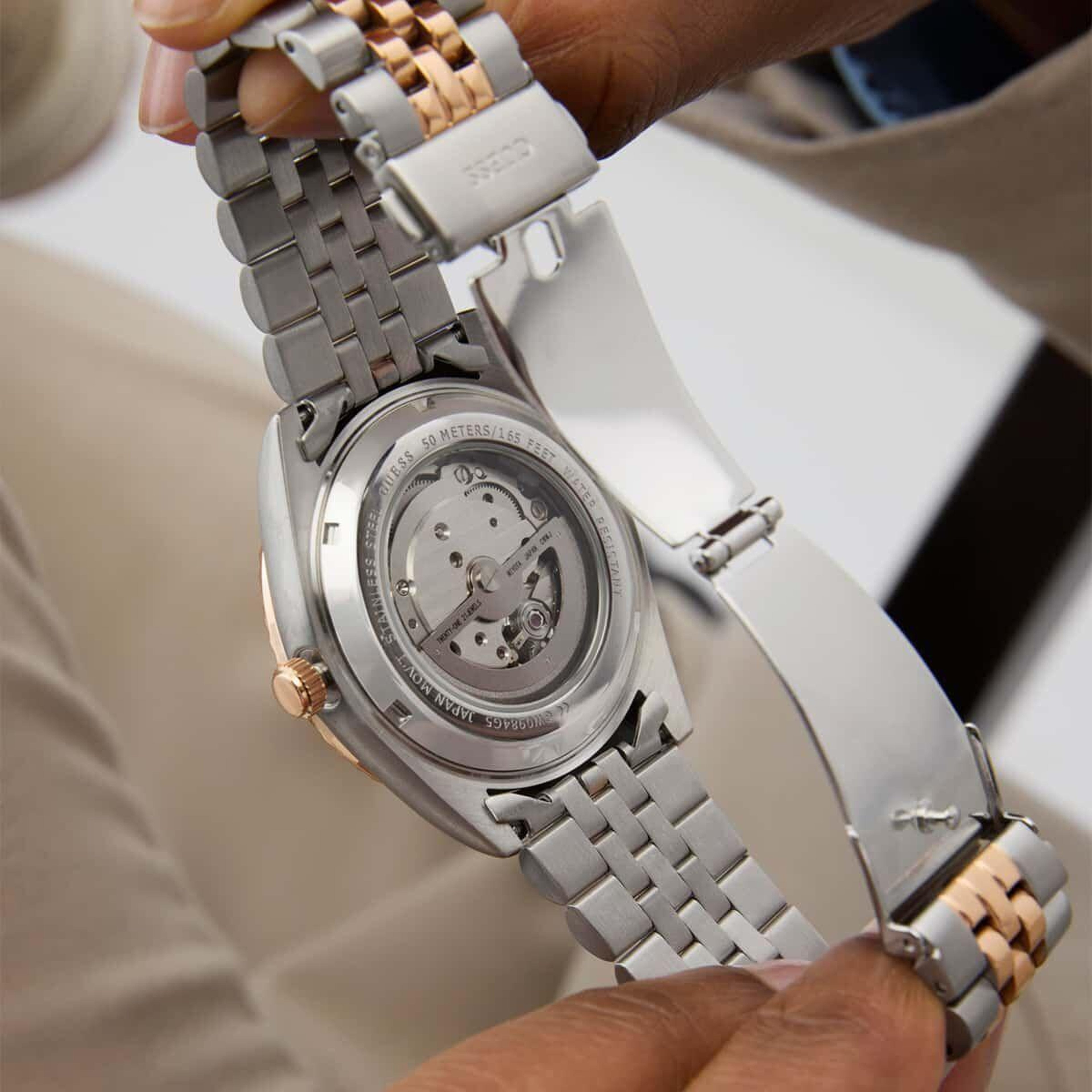Guess GUGW0984G5 Erkek Kol Saati