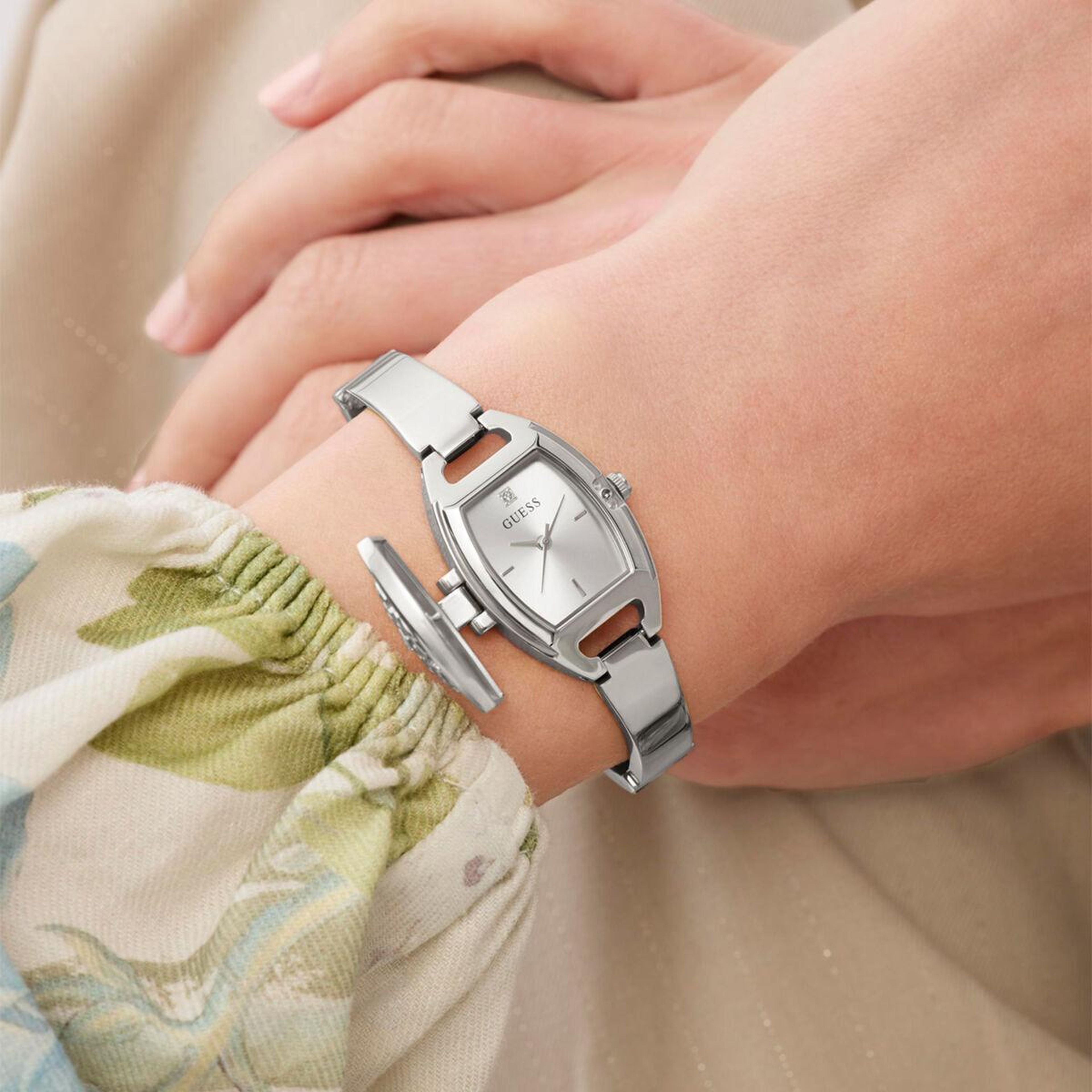 Guess GUGW1043L1 Kadın Kol Saati