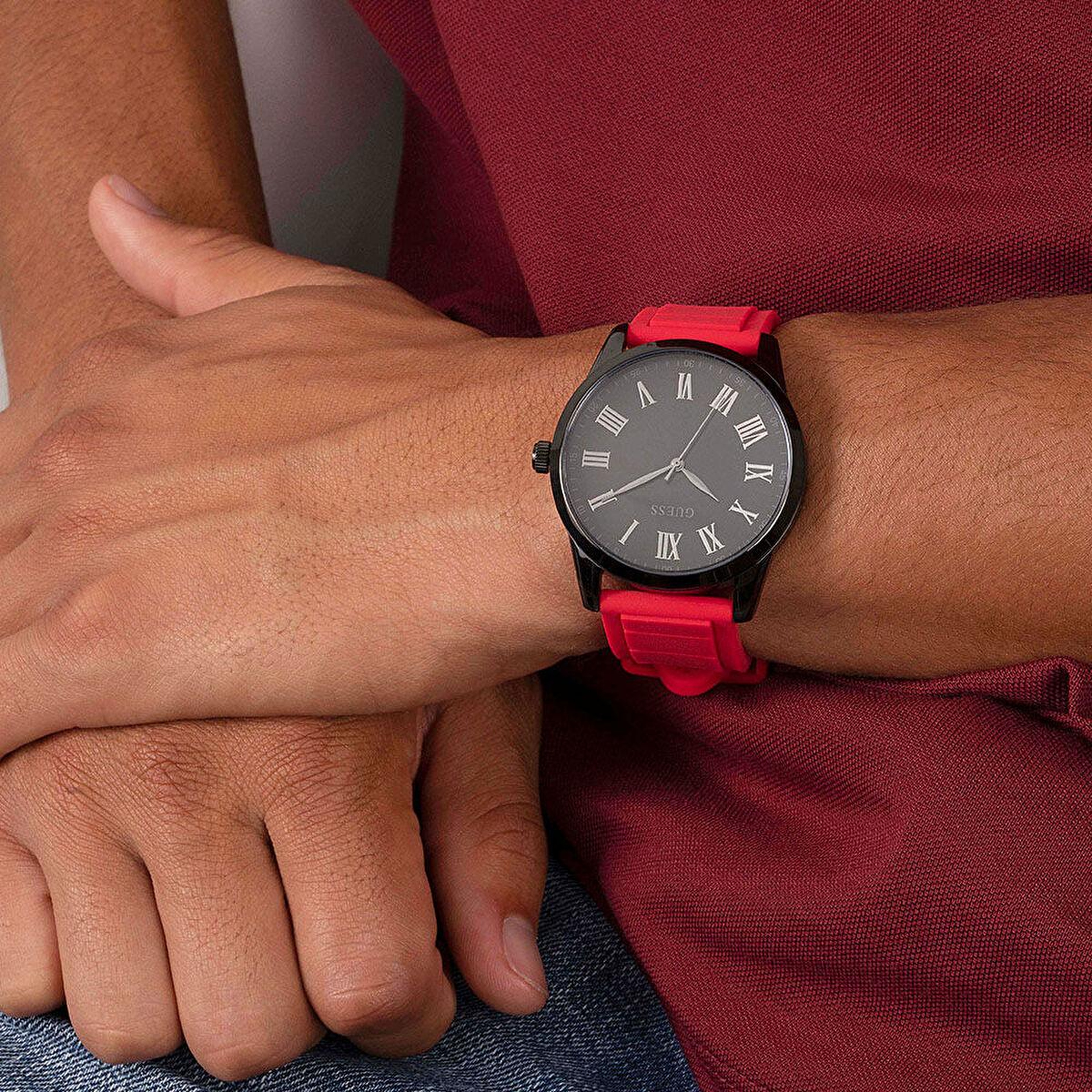 Guess GUGW0362G4 Erkek Kol Saati