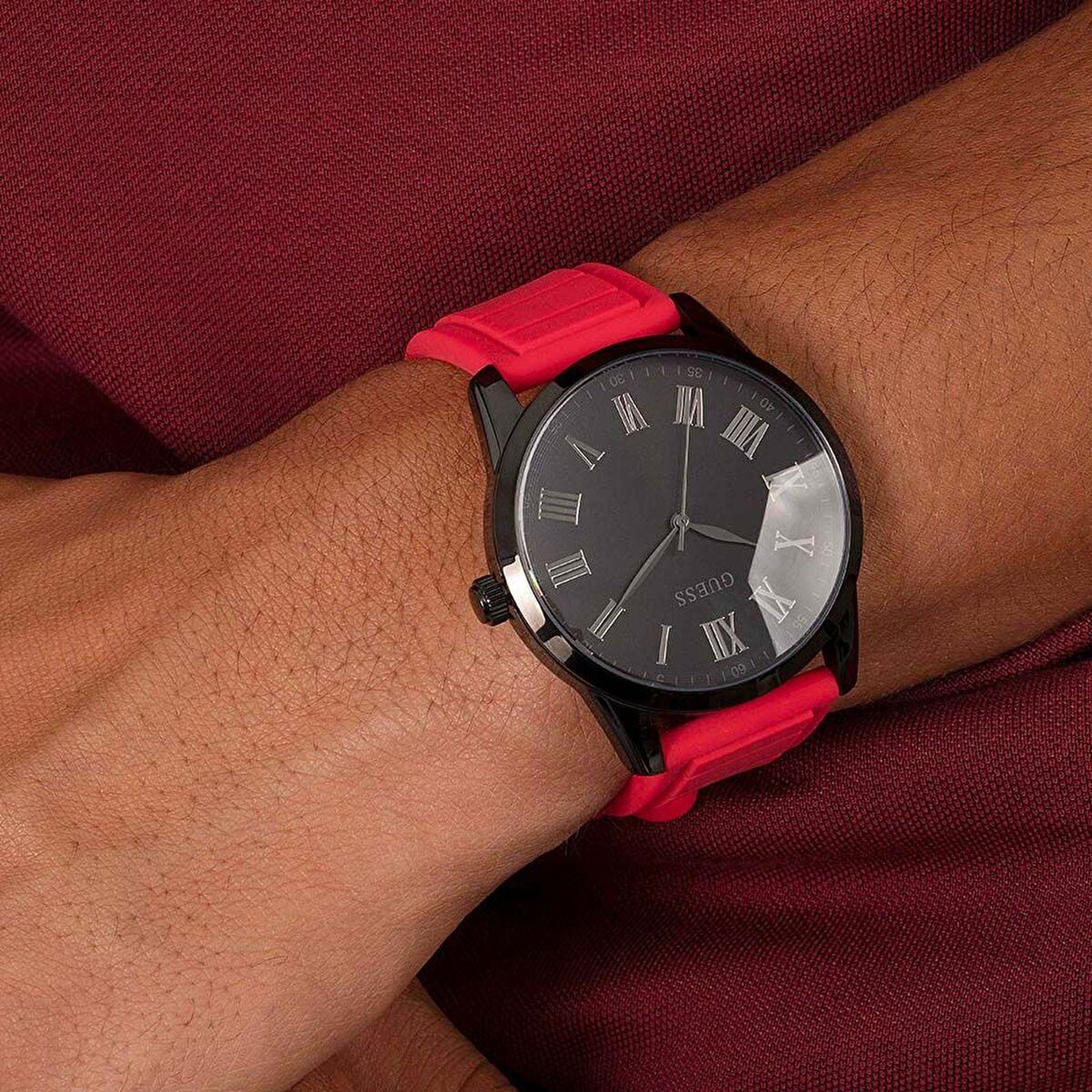 Guess GUGW0362G4 Erkek Kol Saati