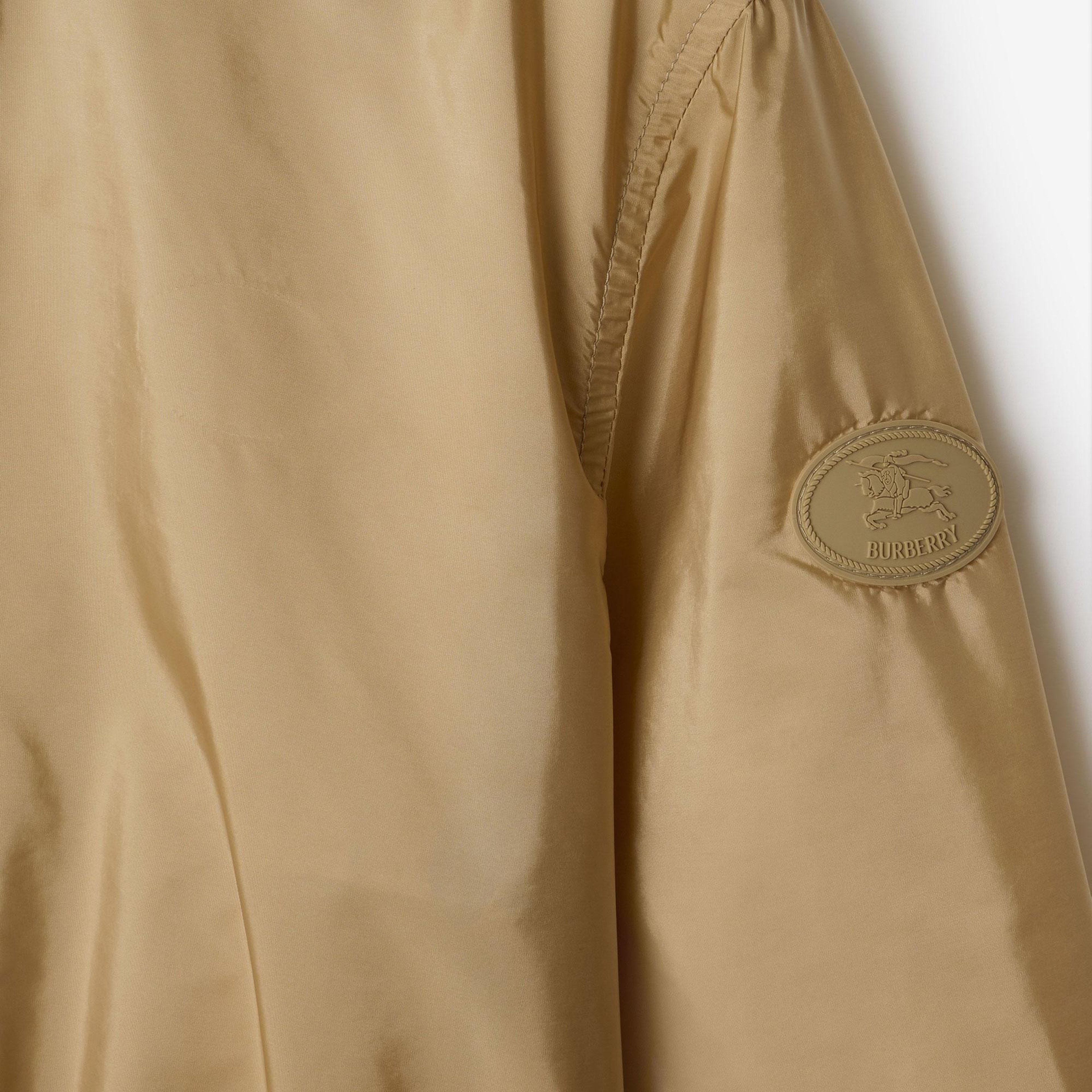 Burberry Kadın Bej Mont
