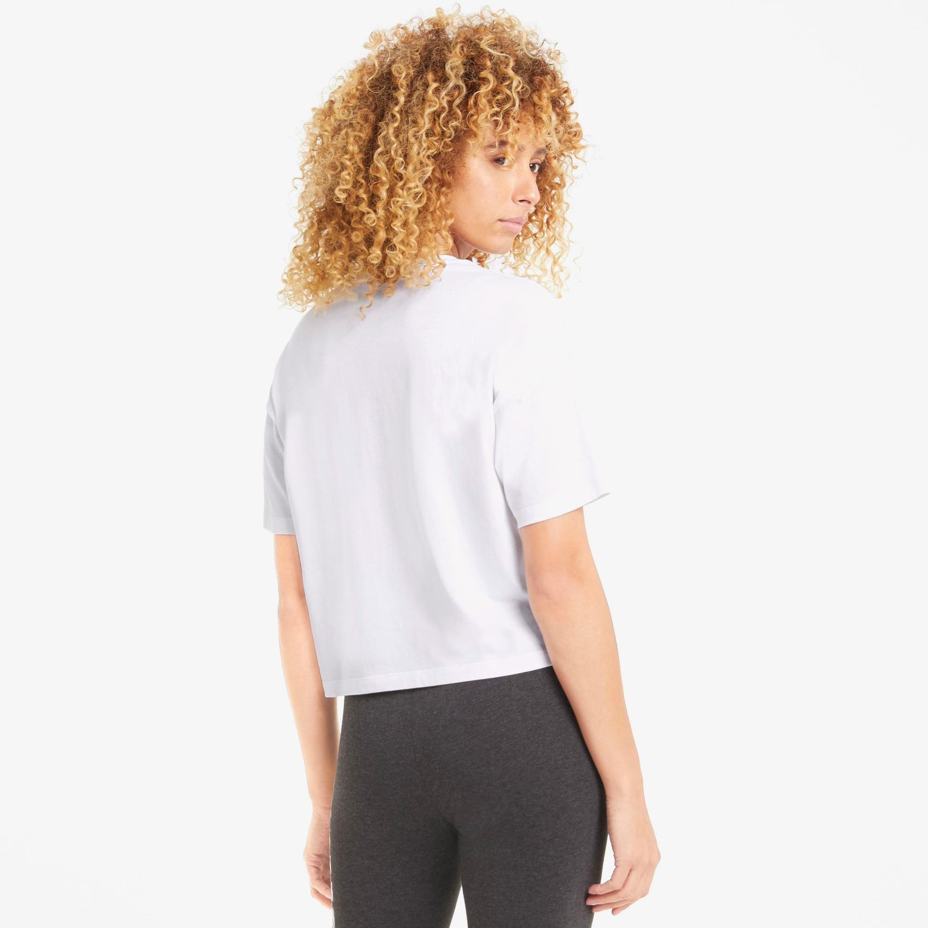 Puma Ess Cropped Logo Light Straw Kadın Beyaz Günlük T-Shirt