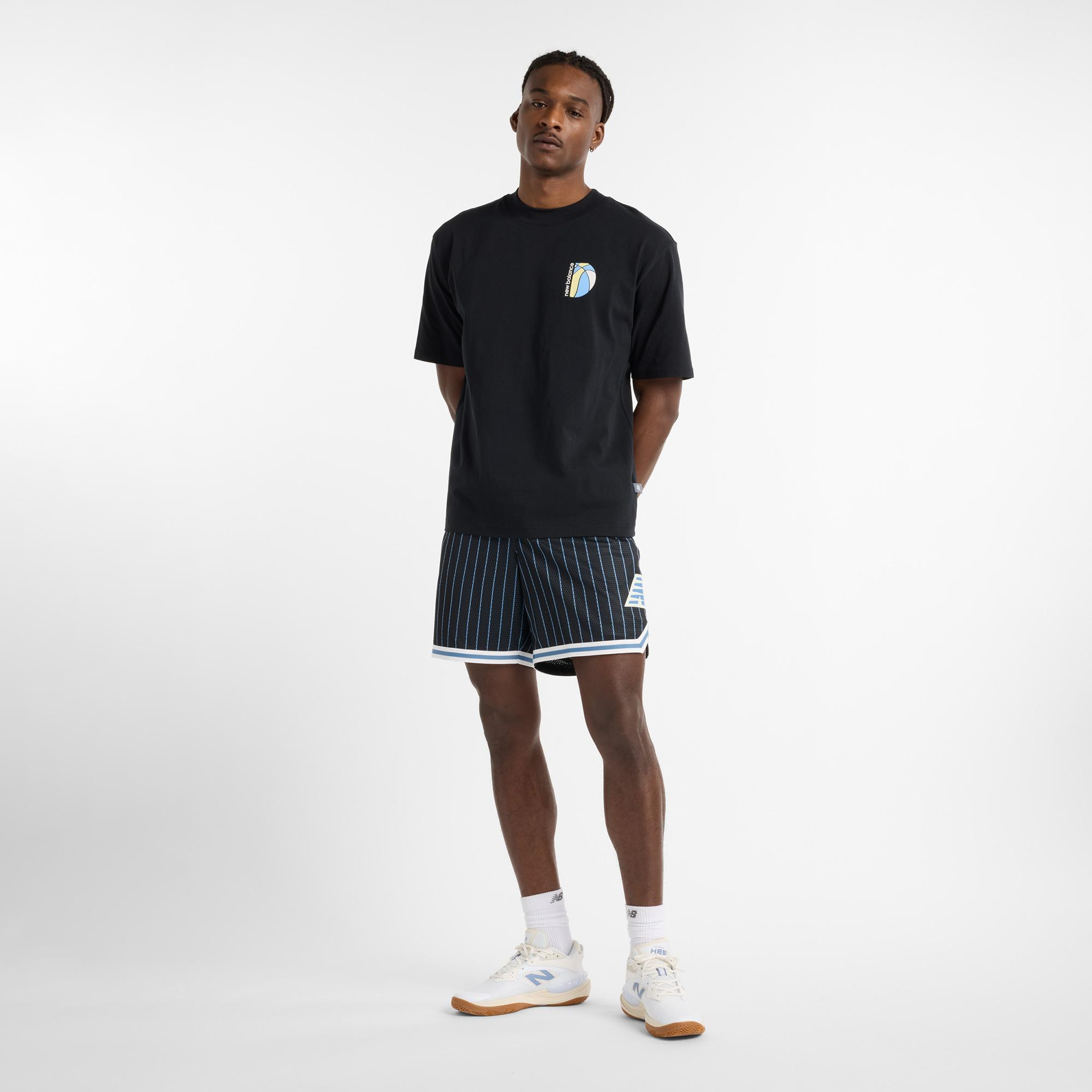 New Balance Hoops Mosaic Court Graphic Erkek Siyah T-Shirt