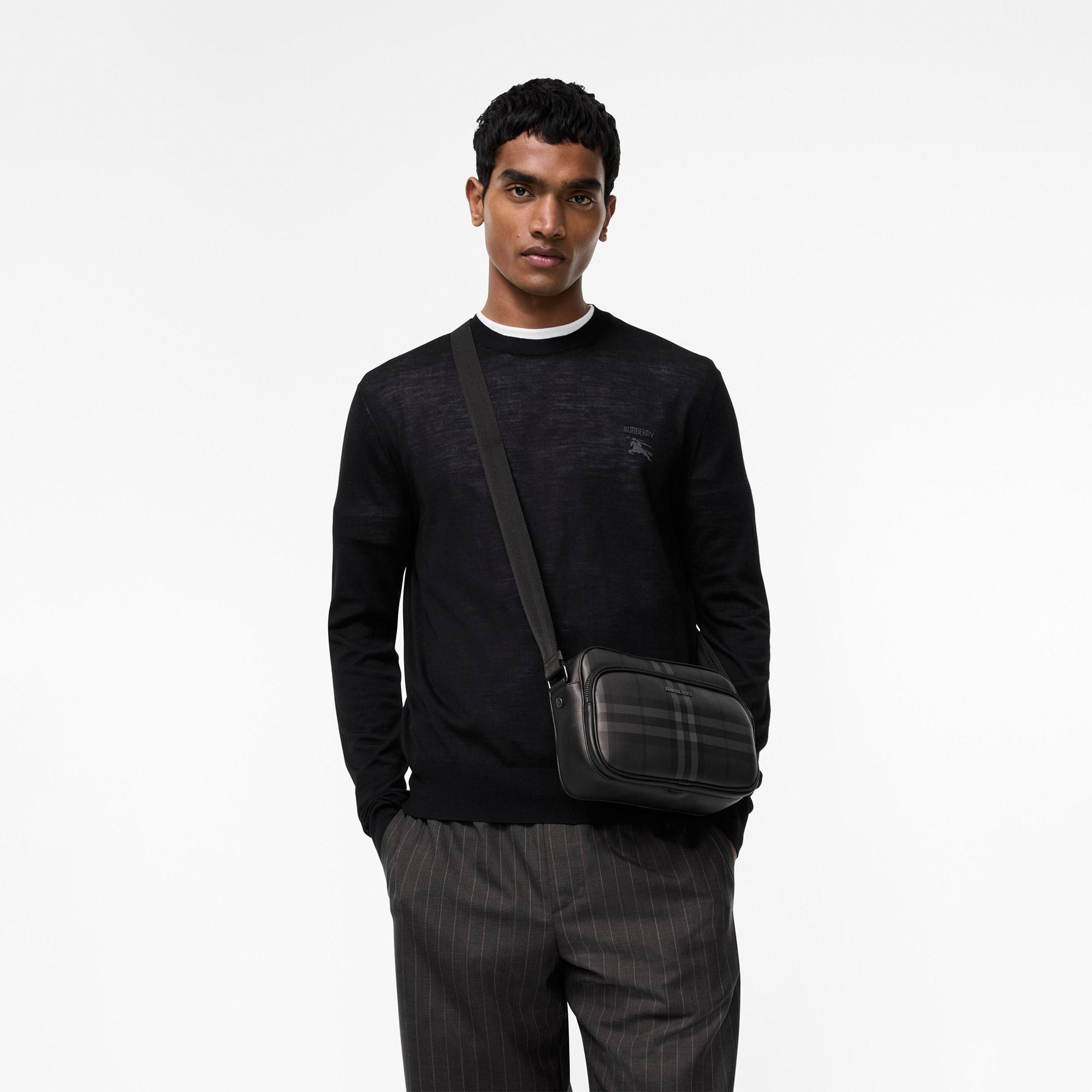 Burberry Pocket Crossbody Iron Bin Erkek Antrasit Omuz Çantası