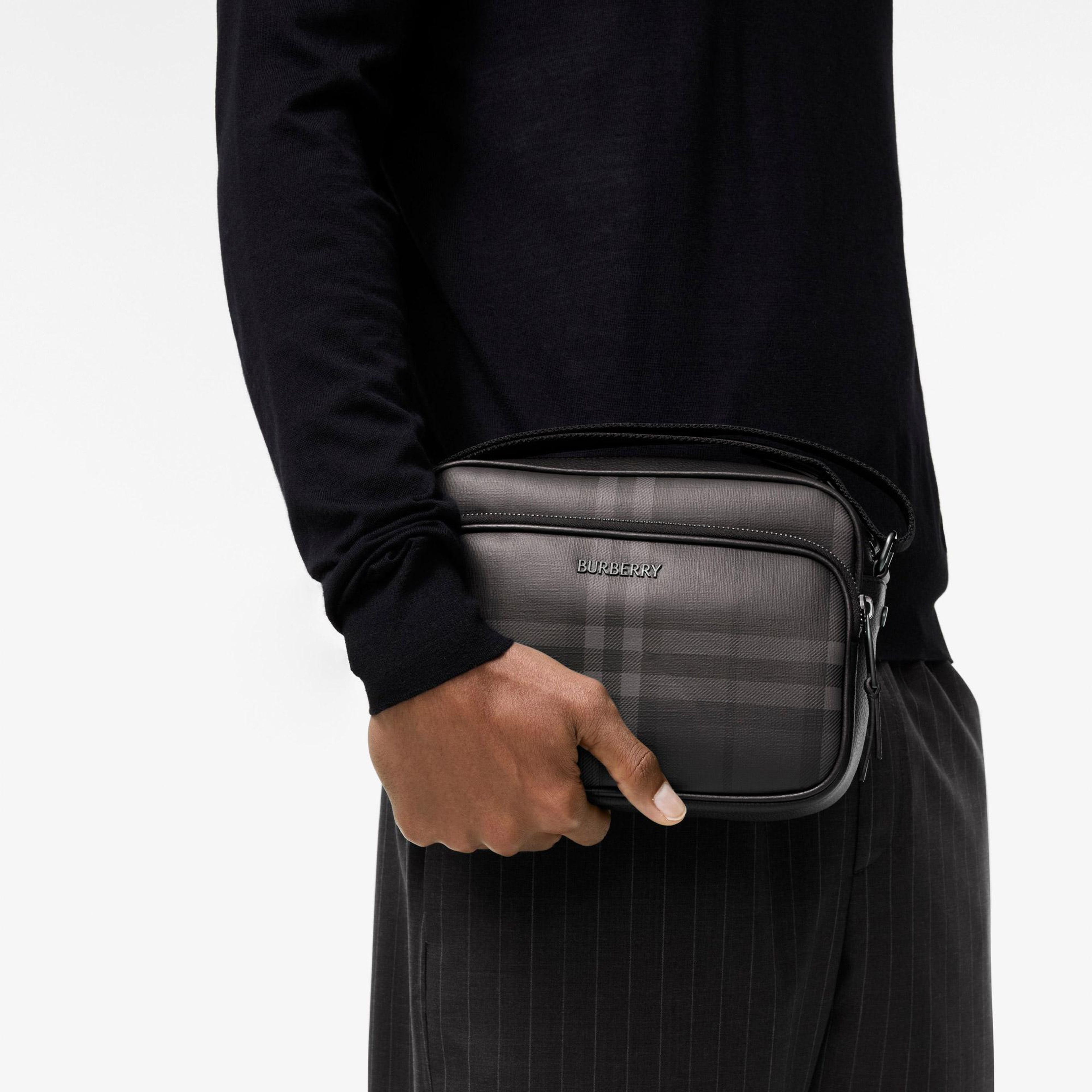 Burberry Pocket Crossbody Iron Bin Erkek Antrasit Omuz Çantası