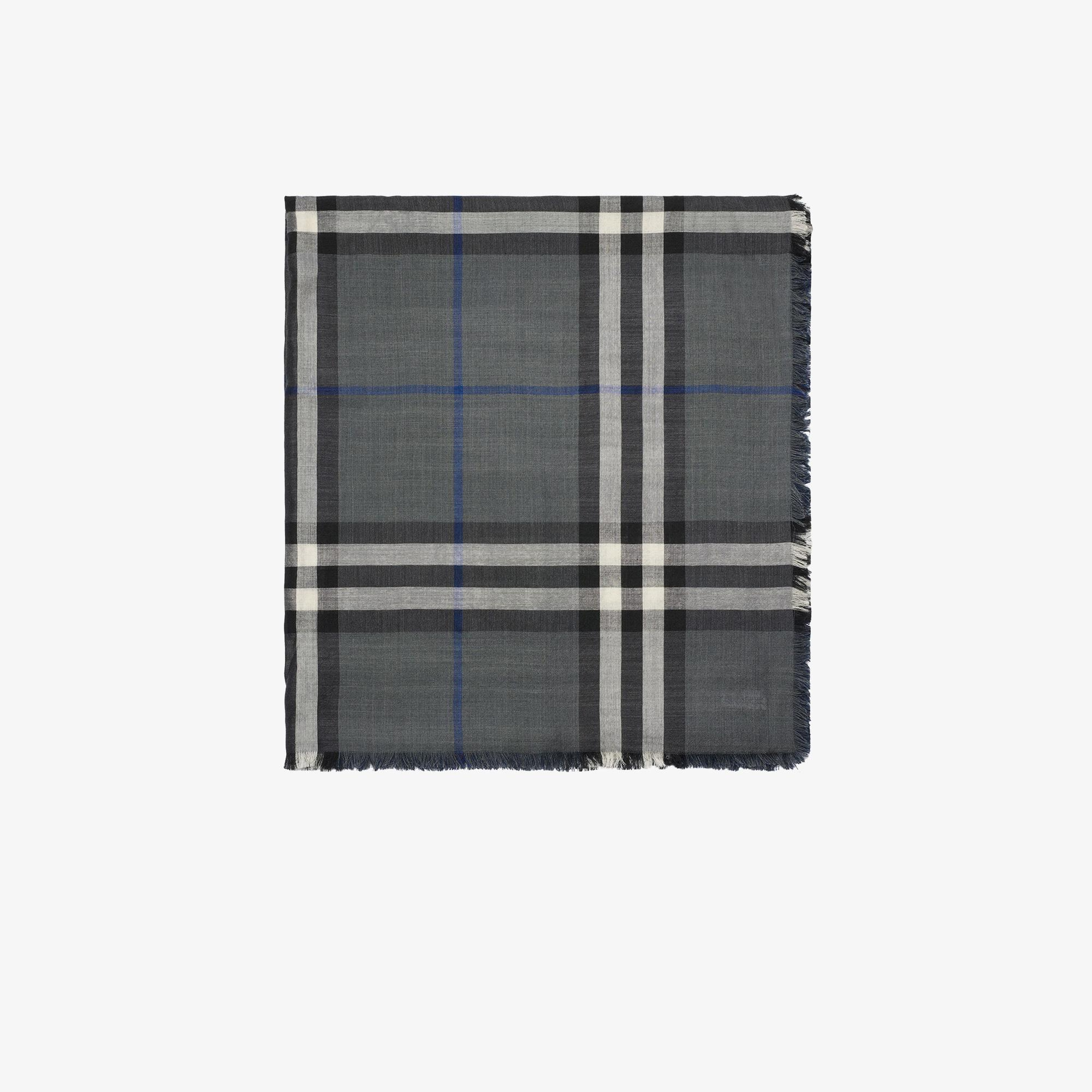 Burberry Med Kadın Gri Atkı