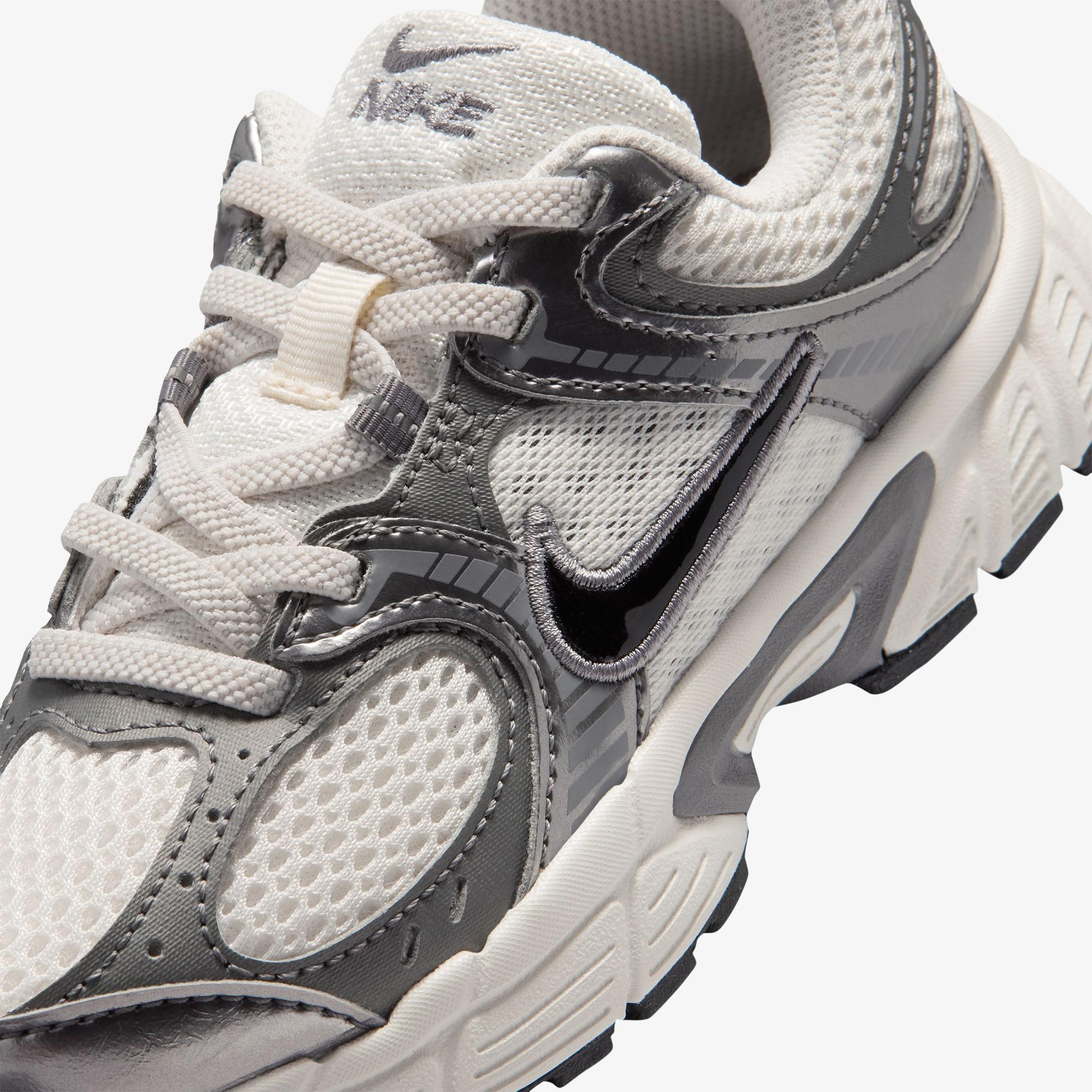 Nike V5 RNR Çocuk Gri Spor Ayakkabı