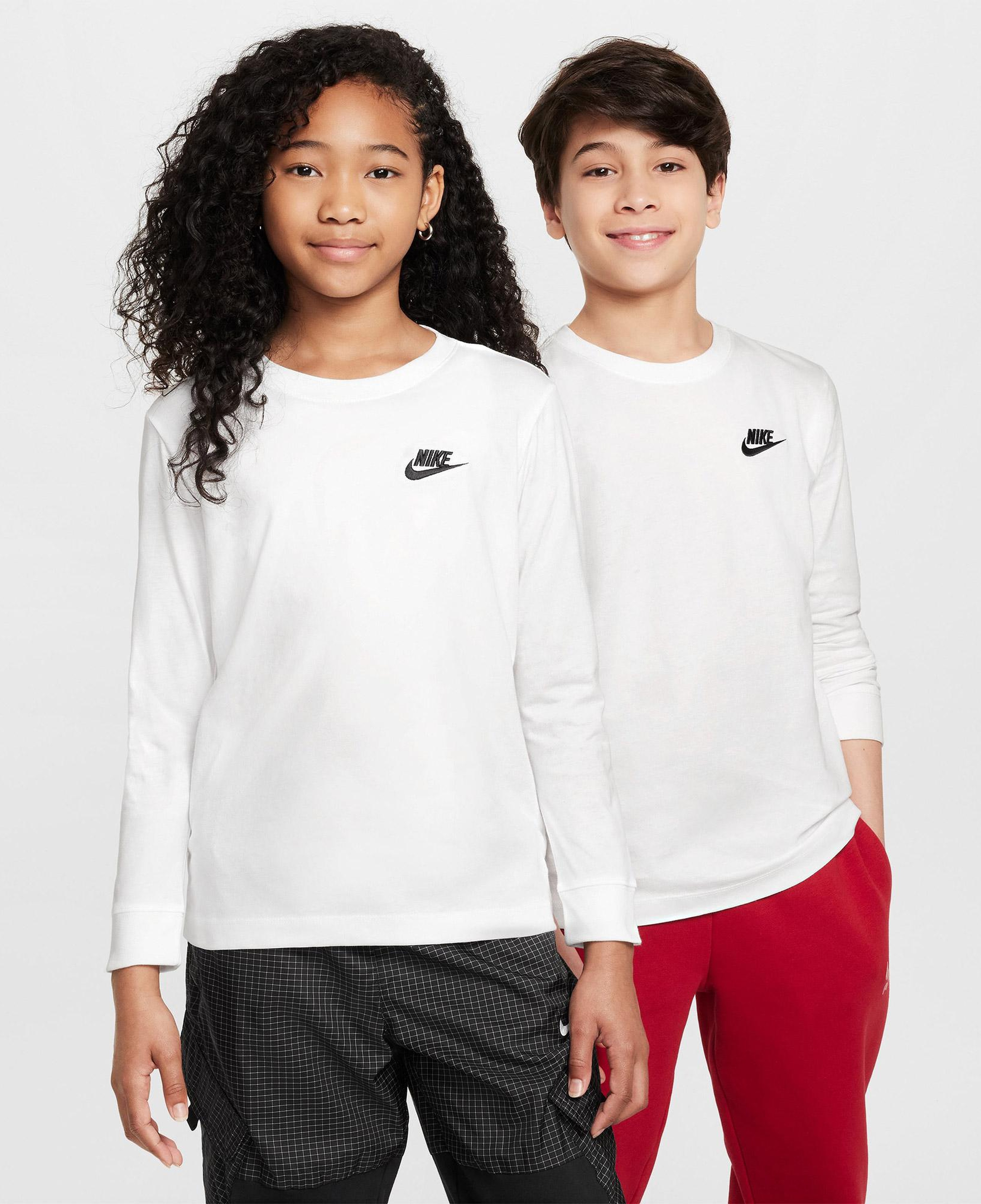 Nike Sportswear Futura Genç Çocuk Beyaz Uzun Kollu T-Shirt