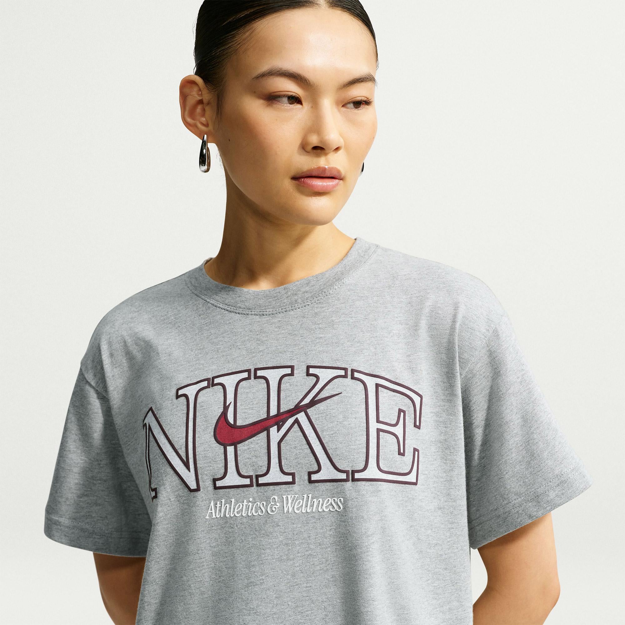 Nike Sportswear Classic Kadın Gri T-Shirt
