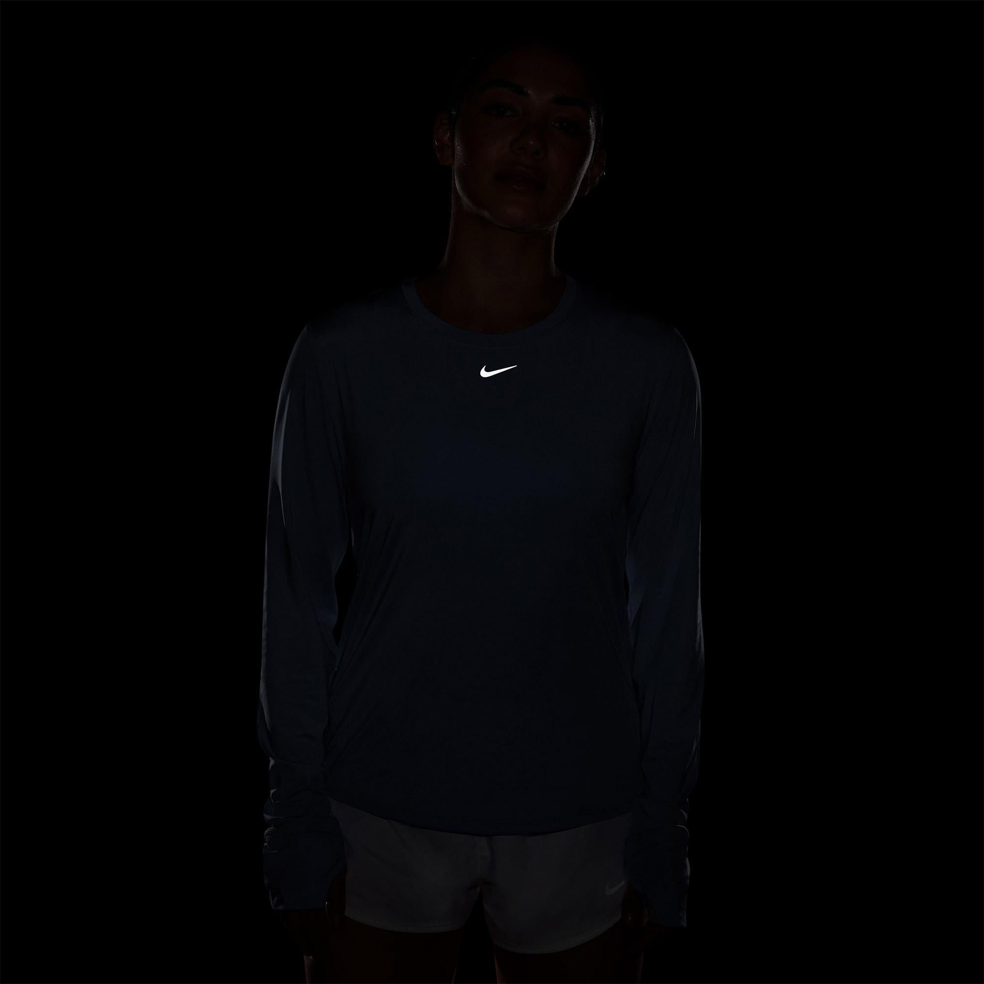 Nike One Classic Dri-Fit Kadın Mavi Sweatshirt