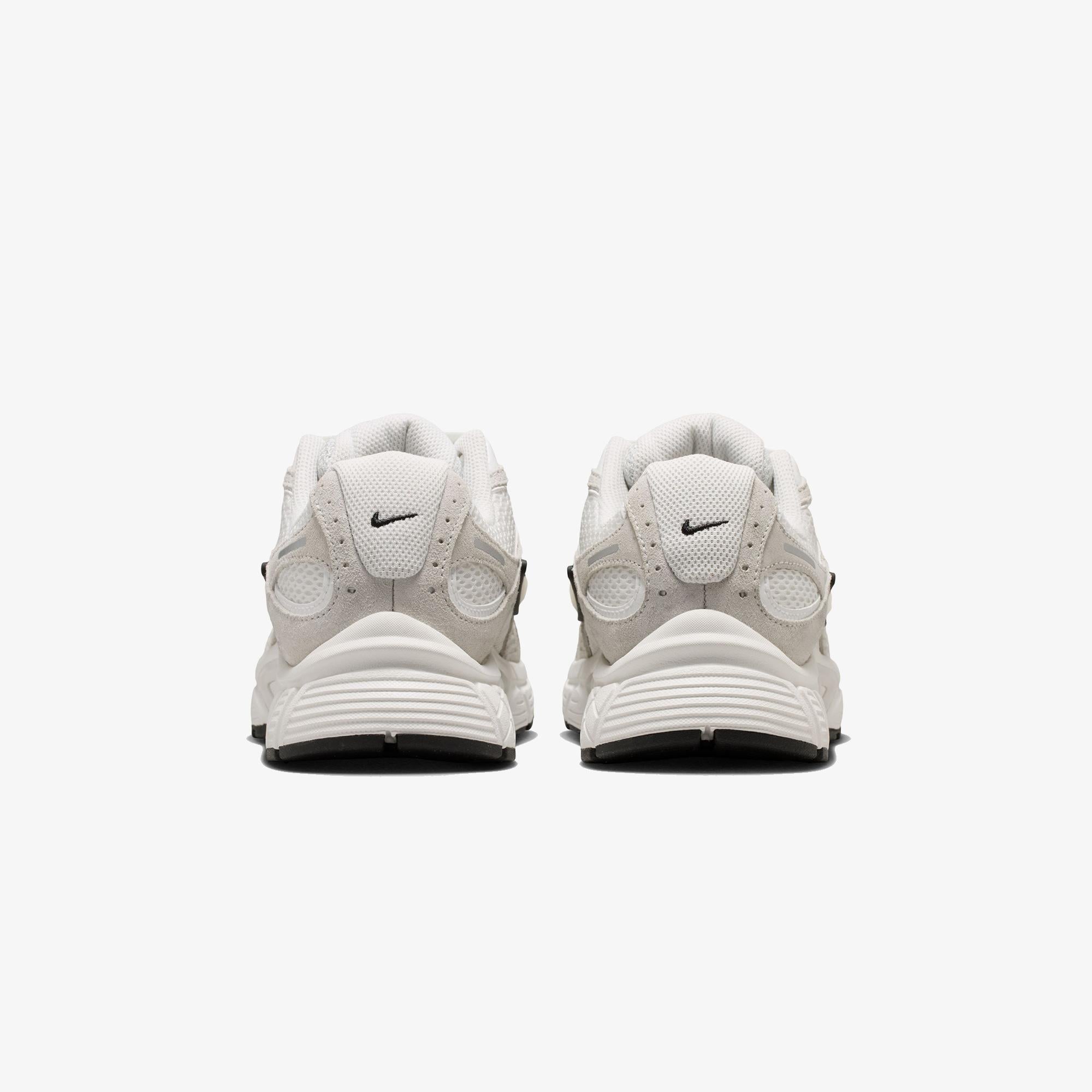 Nike V5 RNR Suede 2 Kadın Krem Rengi Spor Ayakkabı