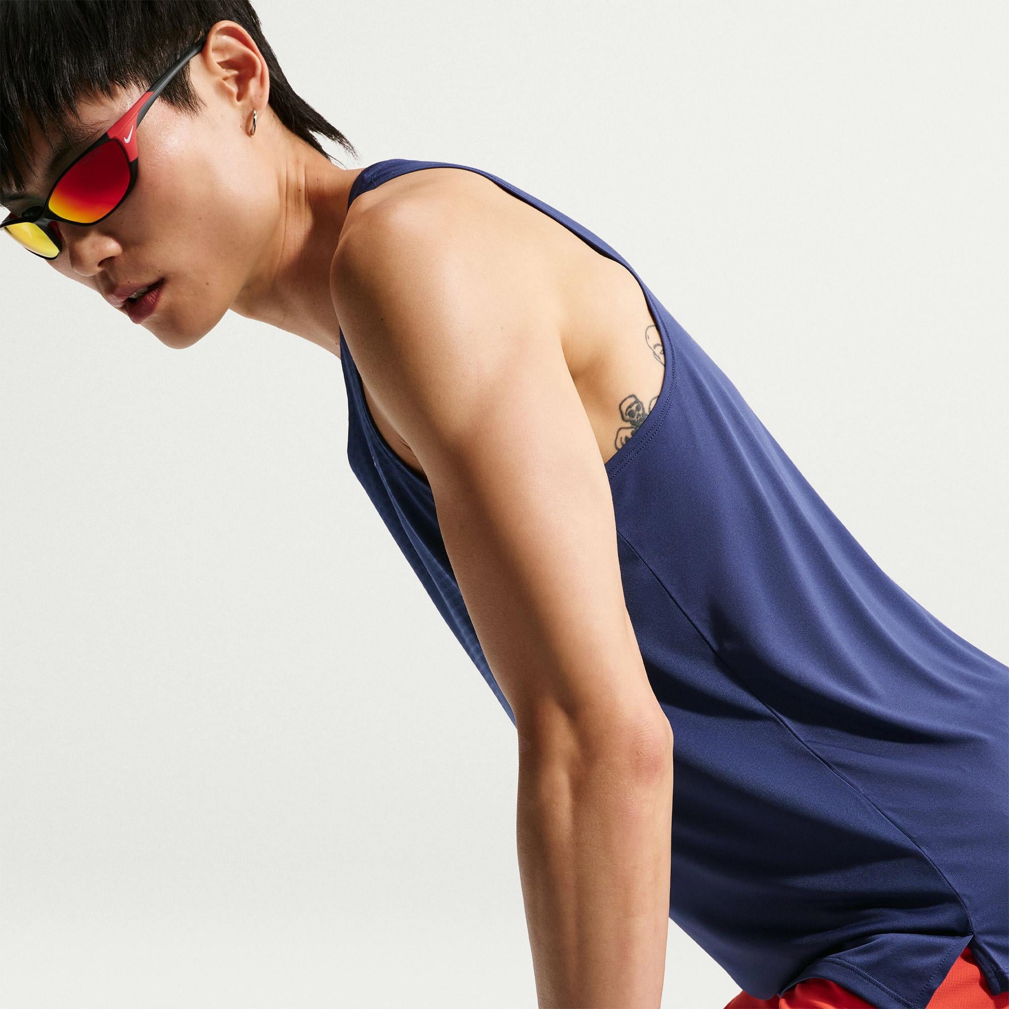 Nike Dri-Fit ADV Stride Erkek Lacivert Kolsuz T-Shirt