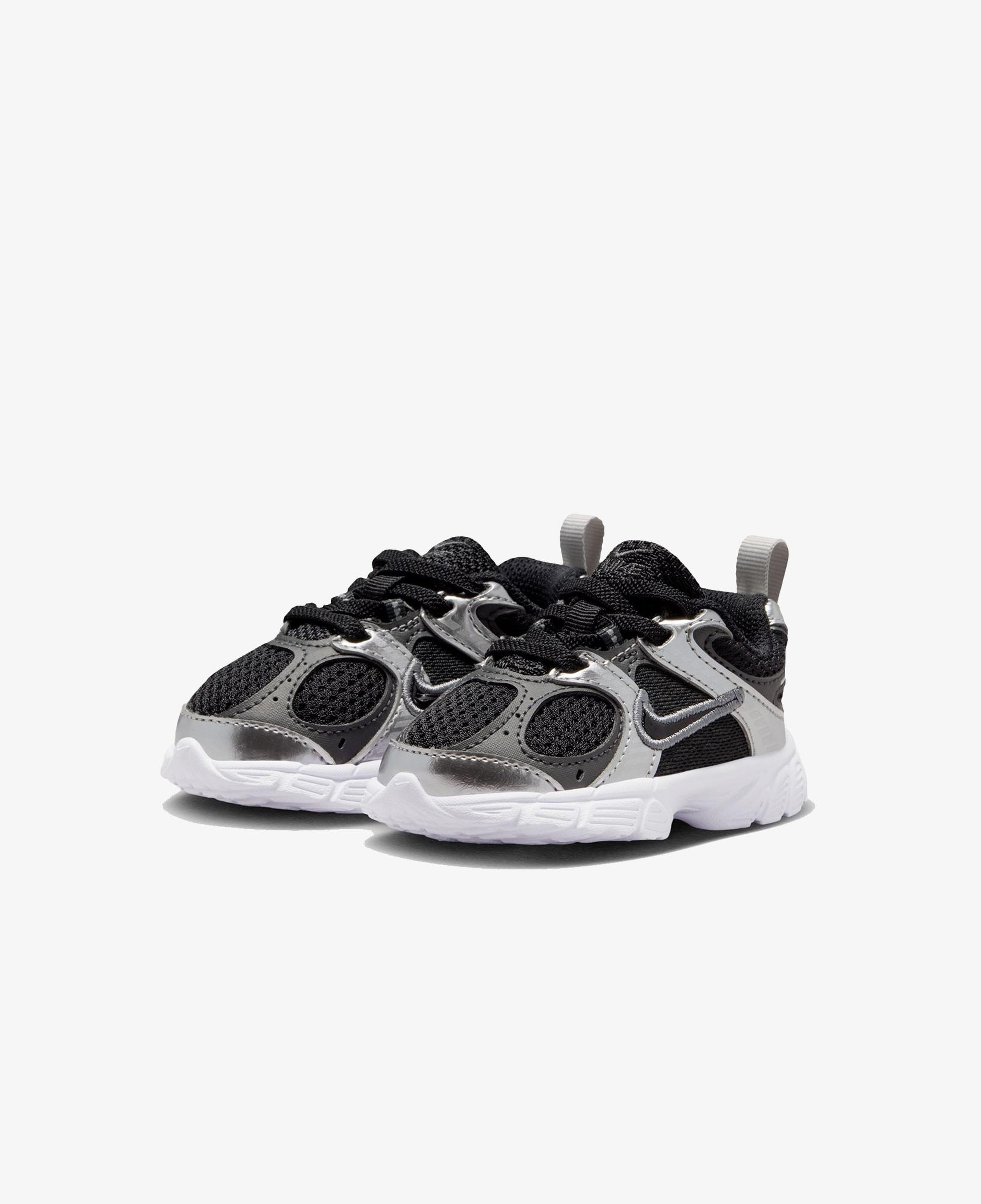 Nike V5 RNR Çocuk Siyah Spor Ayakkabı