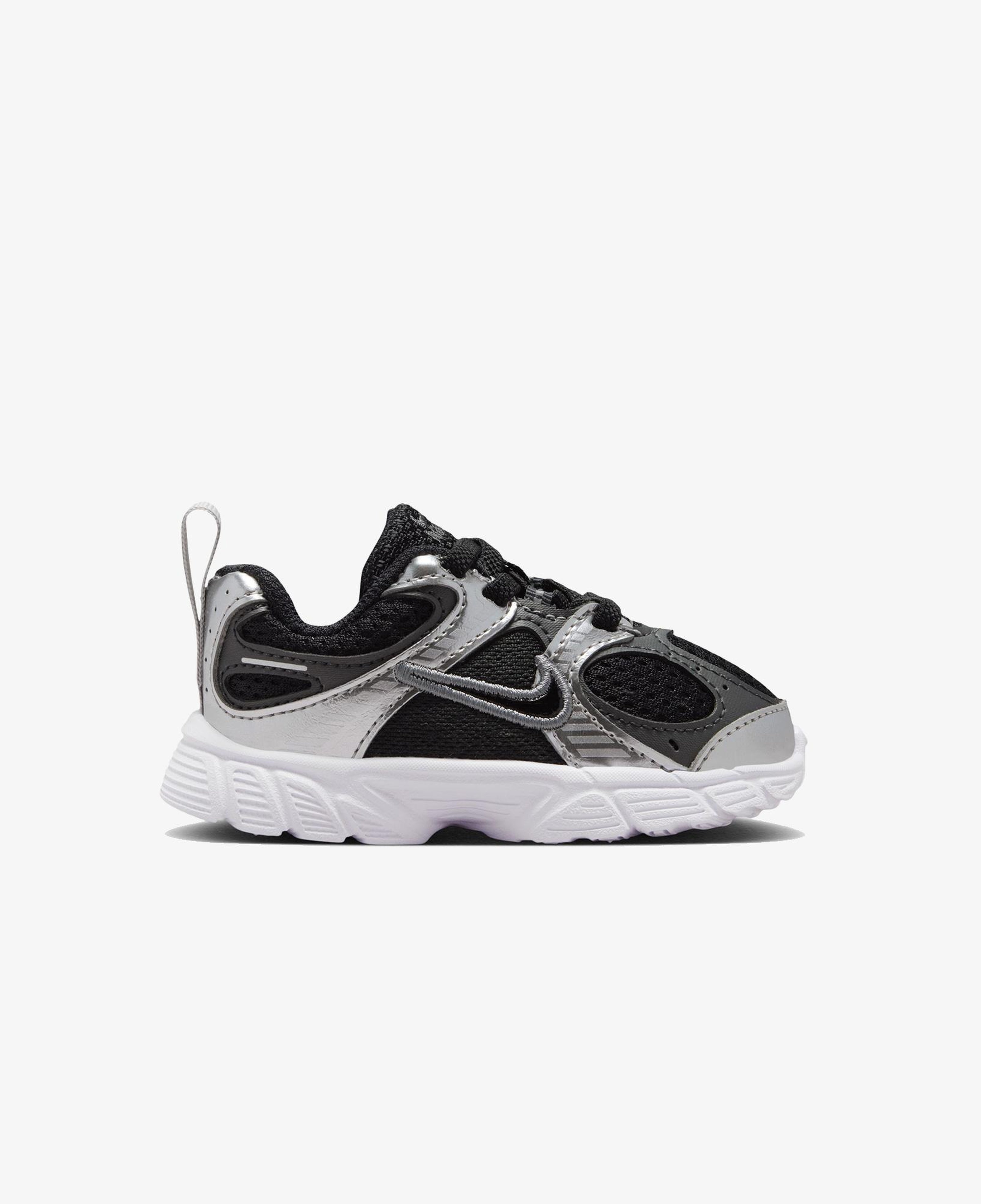 Nike V5 RNR Çocuk Siyah Spor Ayakkabı