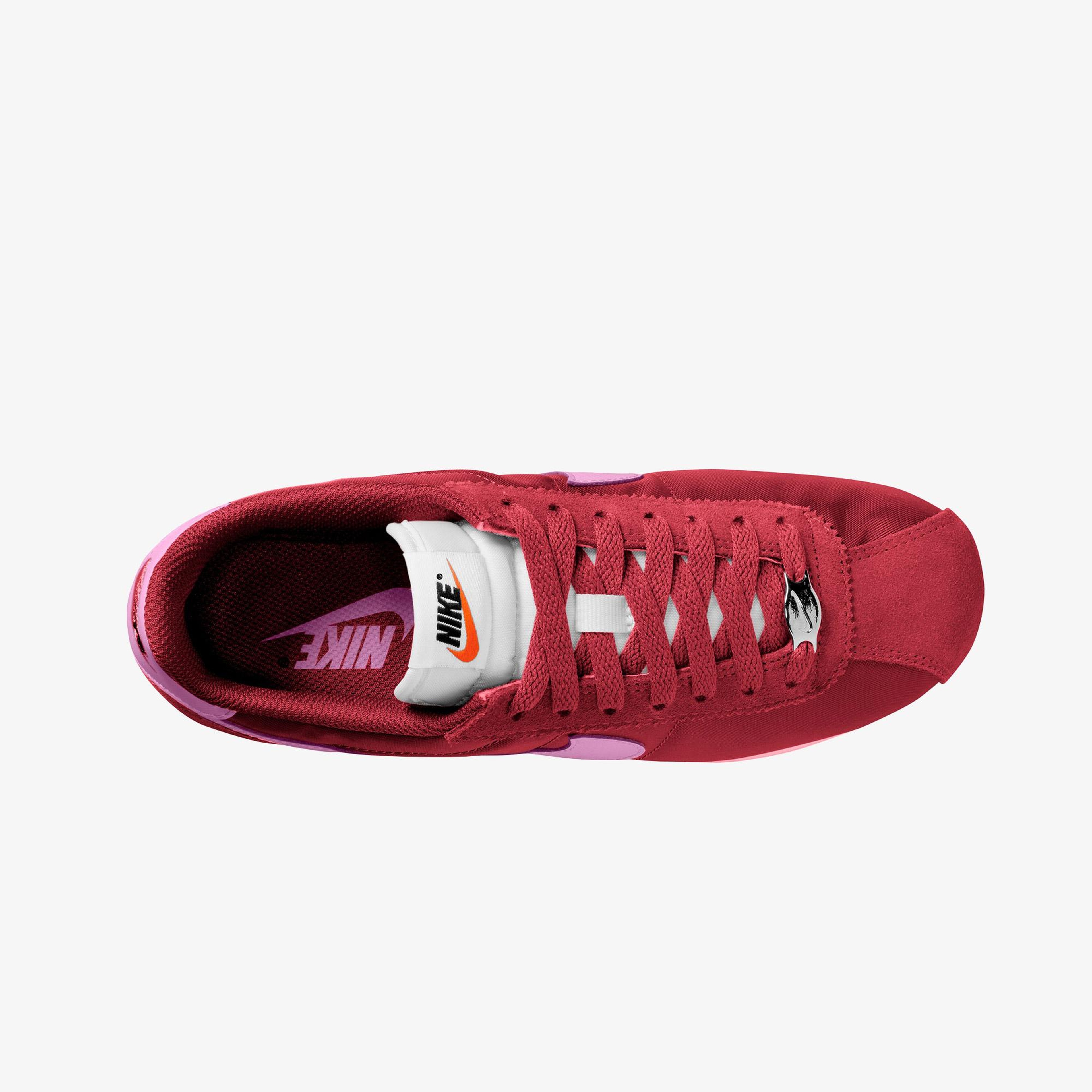 Nike Cortez Kadın Kırmızı Spor Ayakkabı