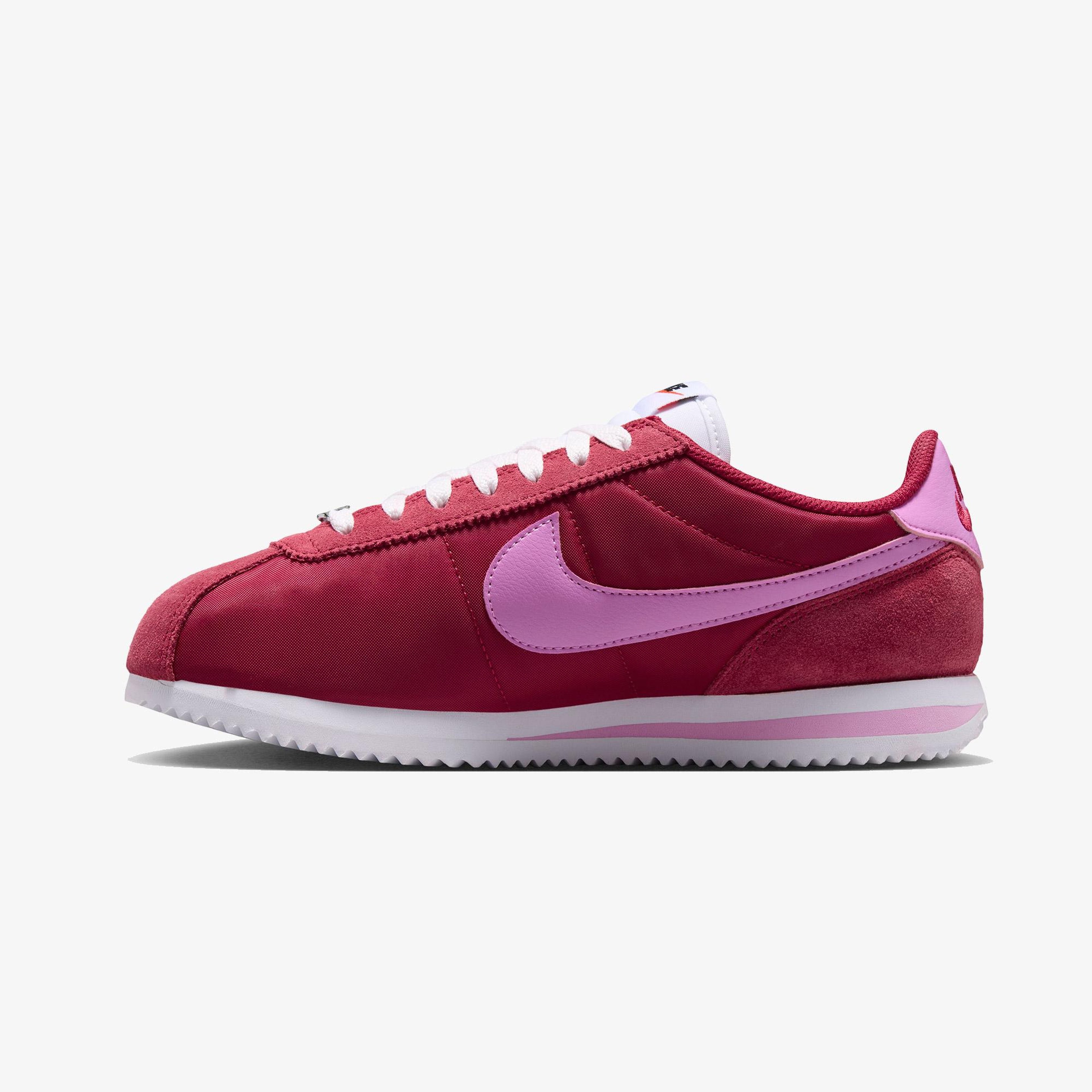 Nike Cortez Kadın Kırmızı Spor Ayakkabı