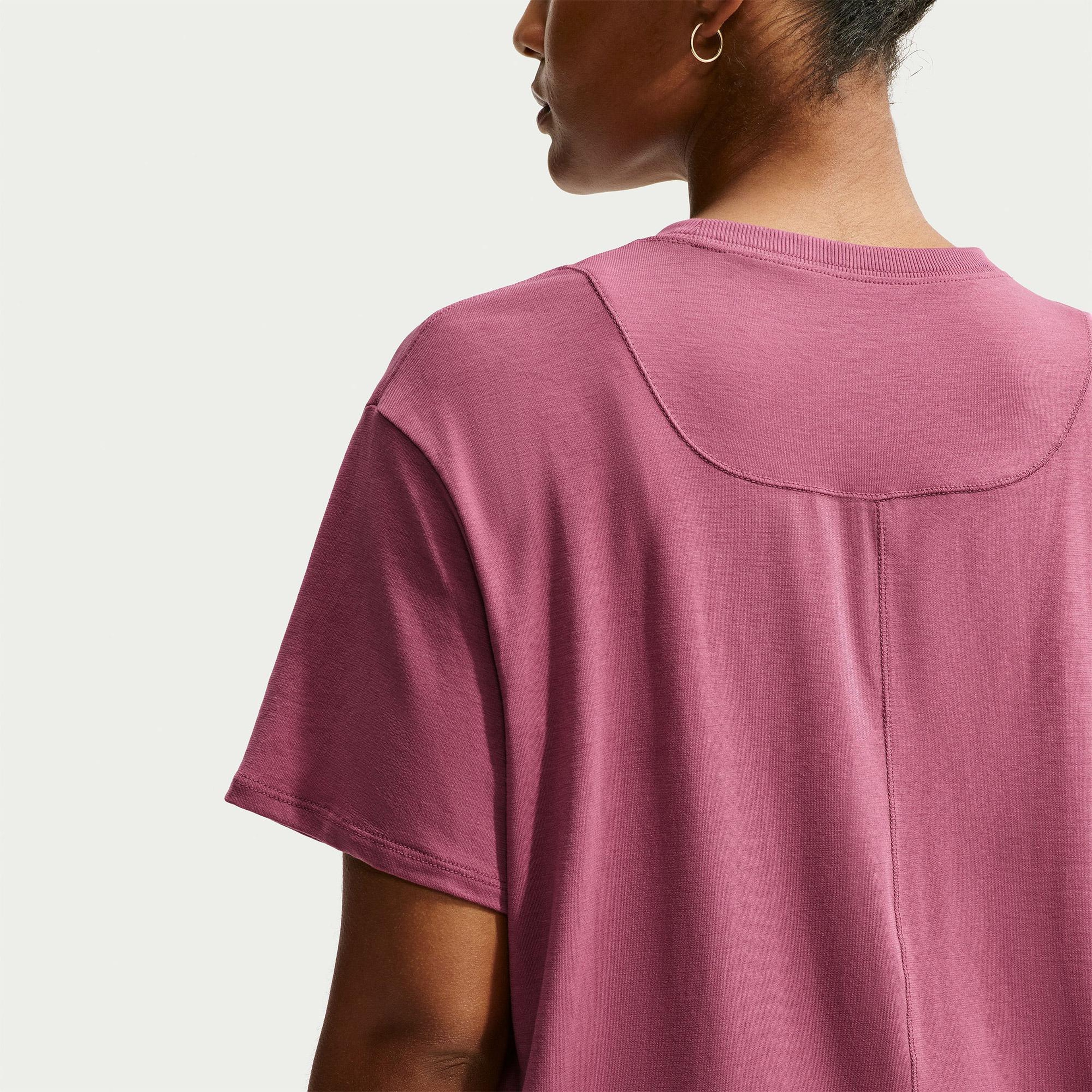 Nike One Relaxed Dri-Fit Kadın Pembe T-Shirt