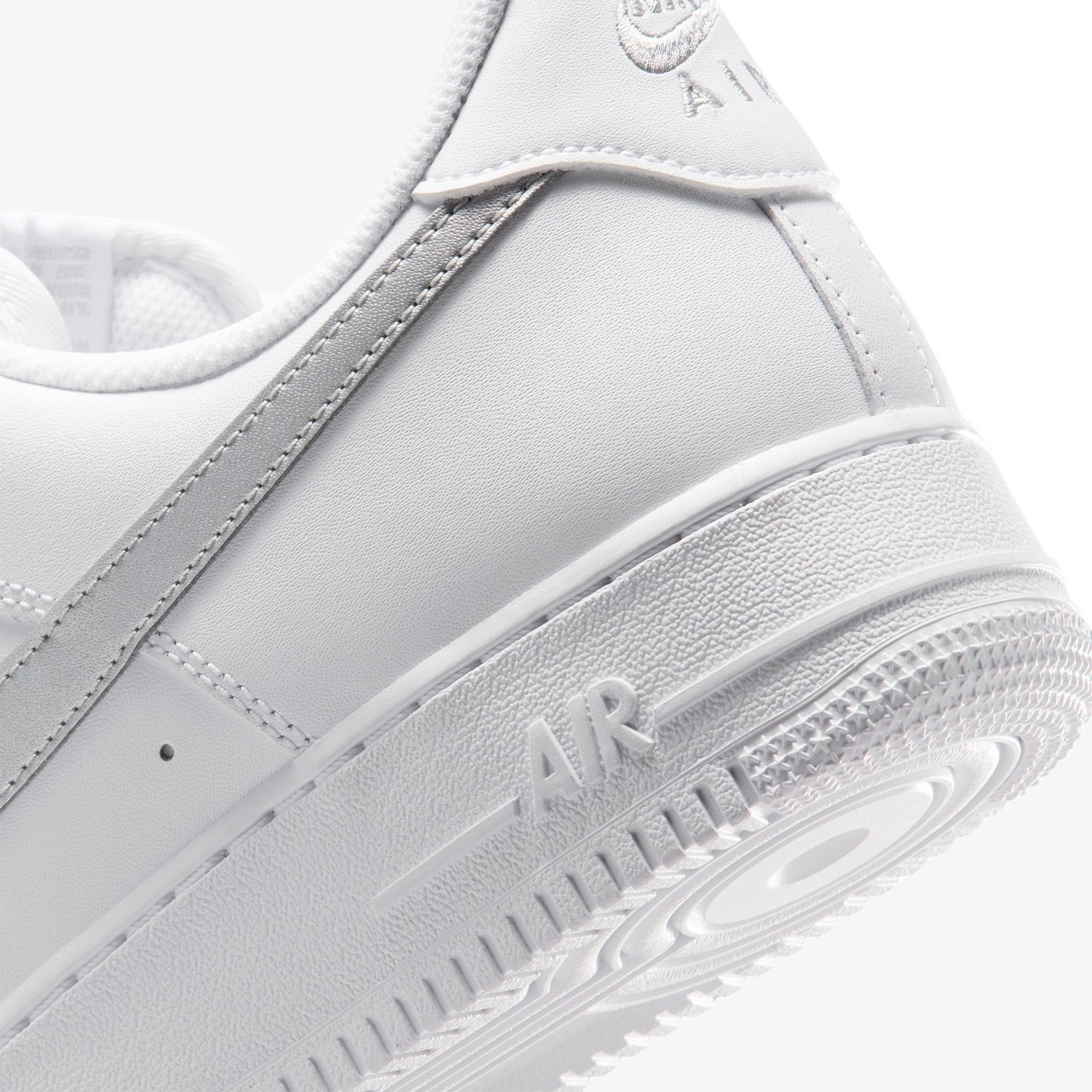 Nike Air Force 1 '07 Erkek Beyaz Spor Ayakkabı