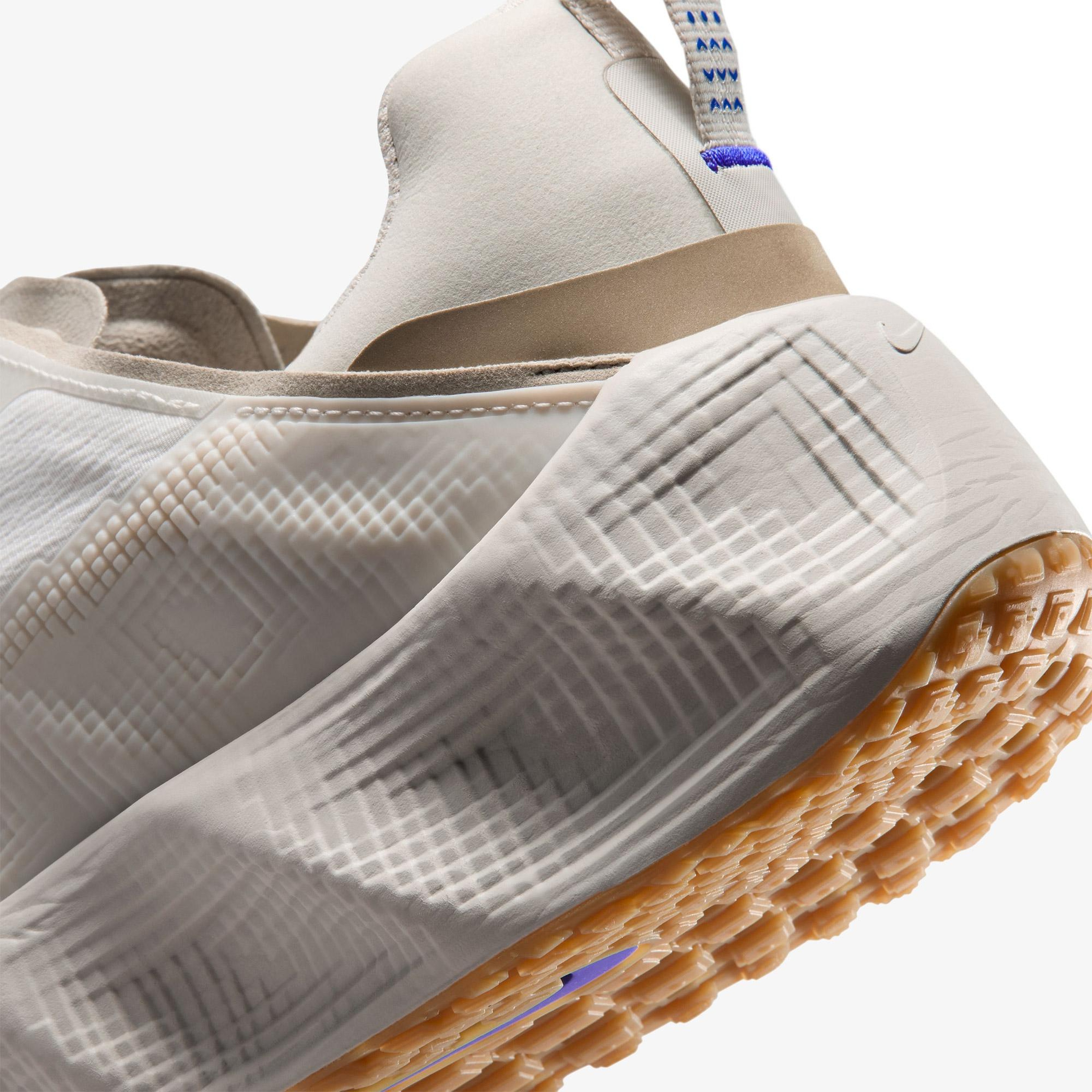 Nike Ava Rover Erkek Krem Rengi Spor Ayakkabı