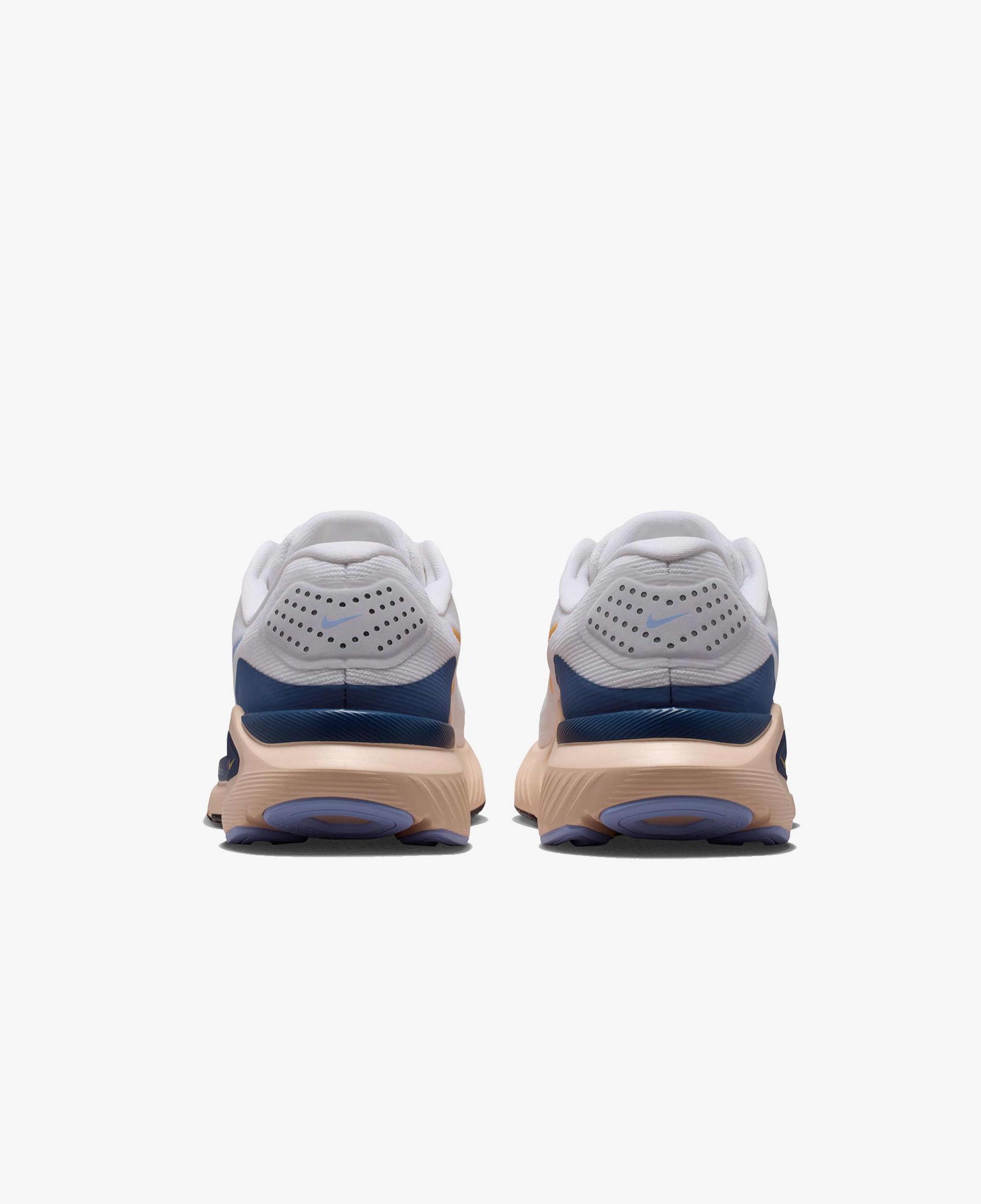 Nike Structure 26 Kadın Beyaz Koşu Ayakkabısı