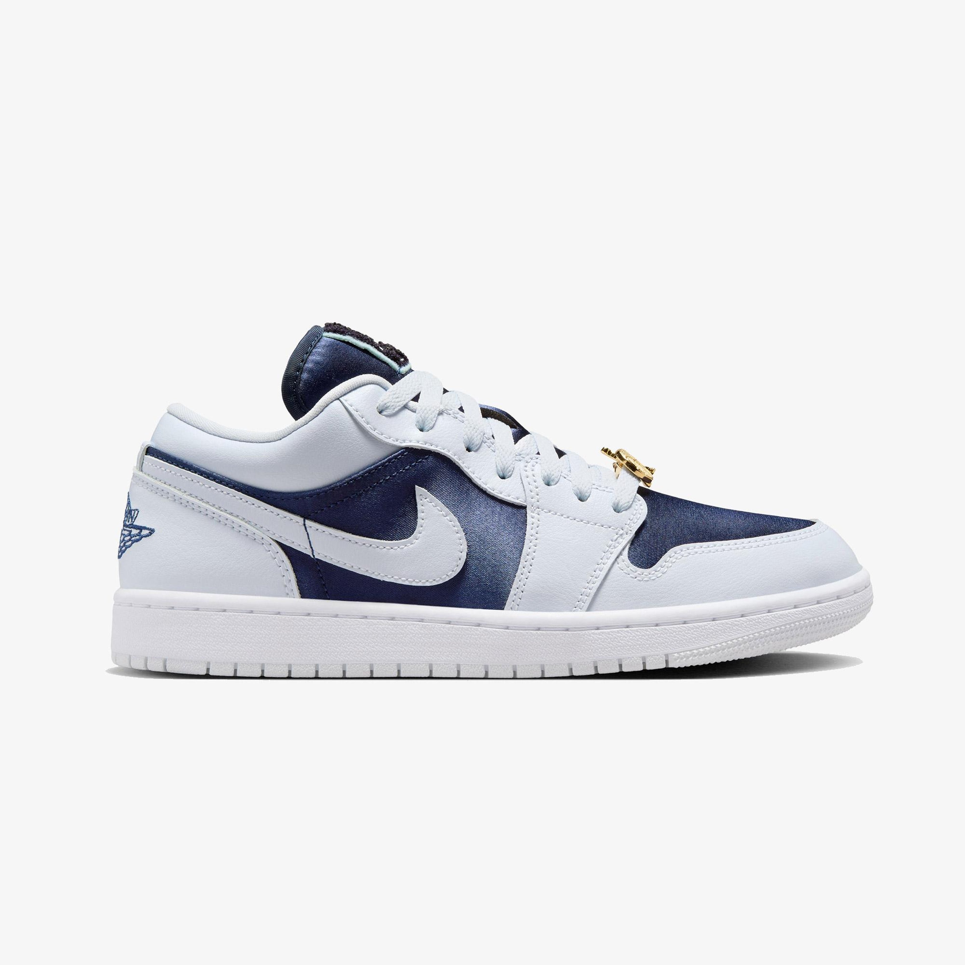 Jordan Air 1 Low SE Kadın Beyaz Spor Ayakkabı