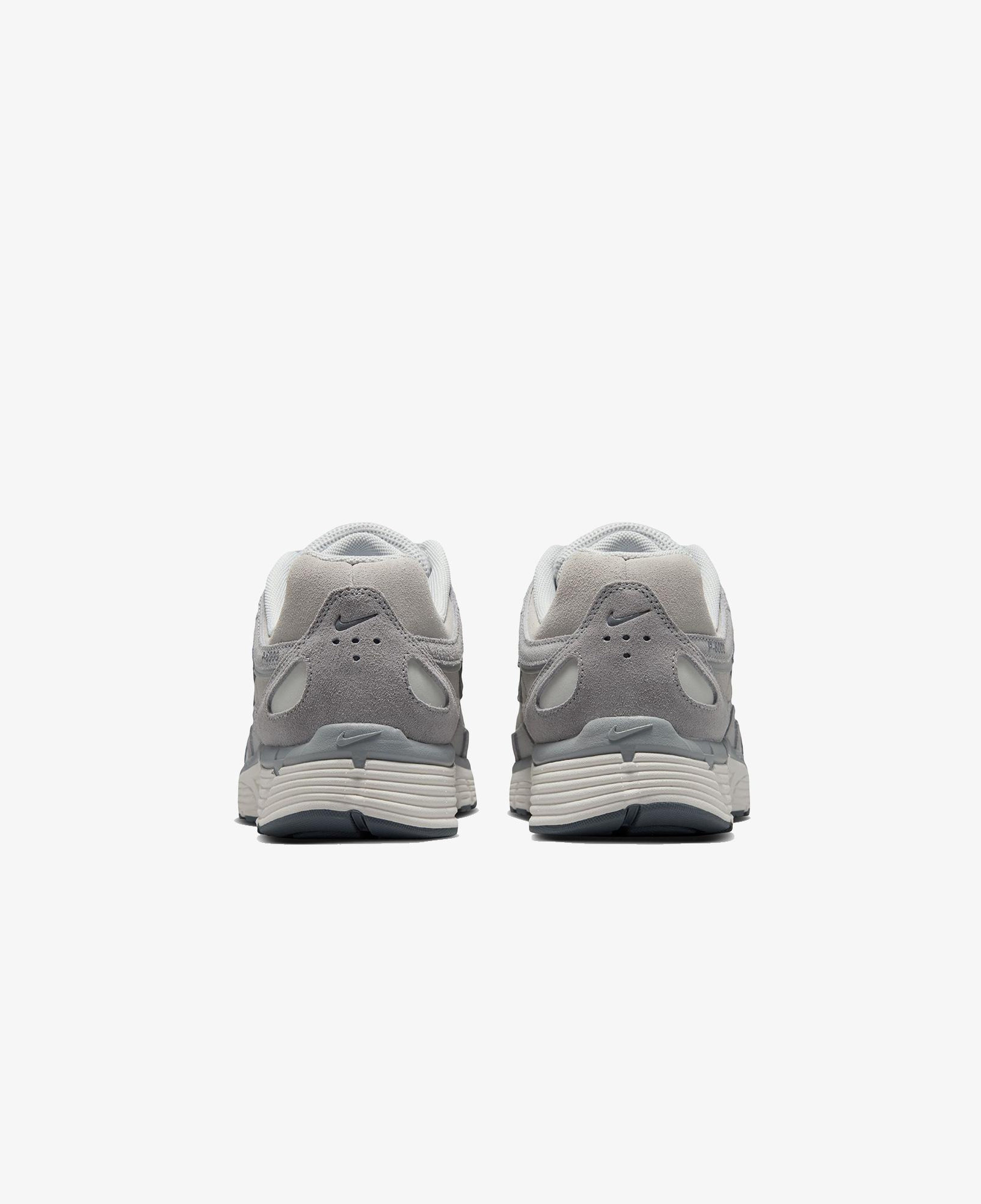 Nike P-6000 SE Erkek Gri Spor Ayakkabı