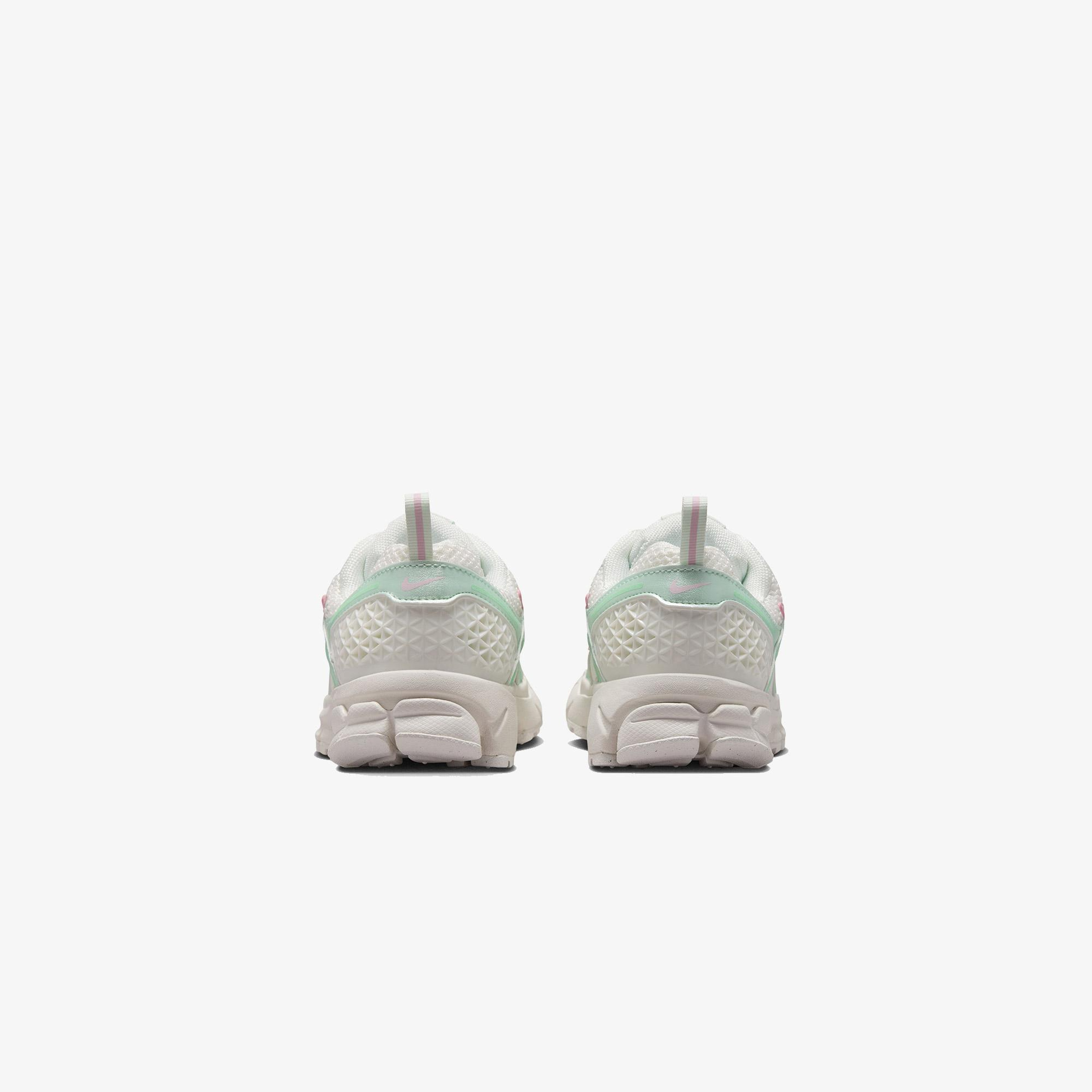 Nike Vomero 5 Yeşil Spor Ayakkabı