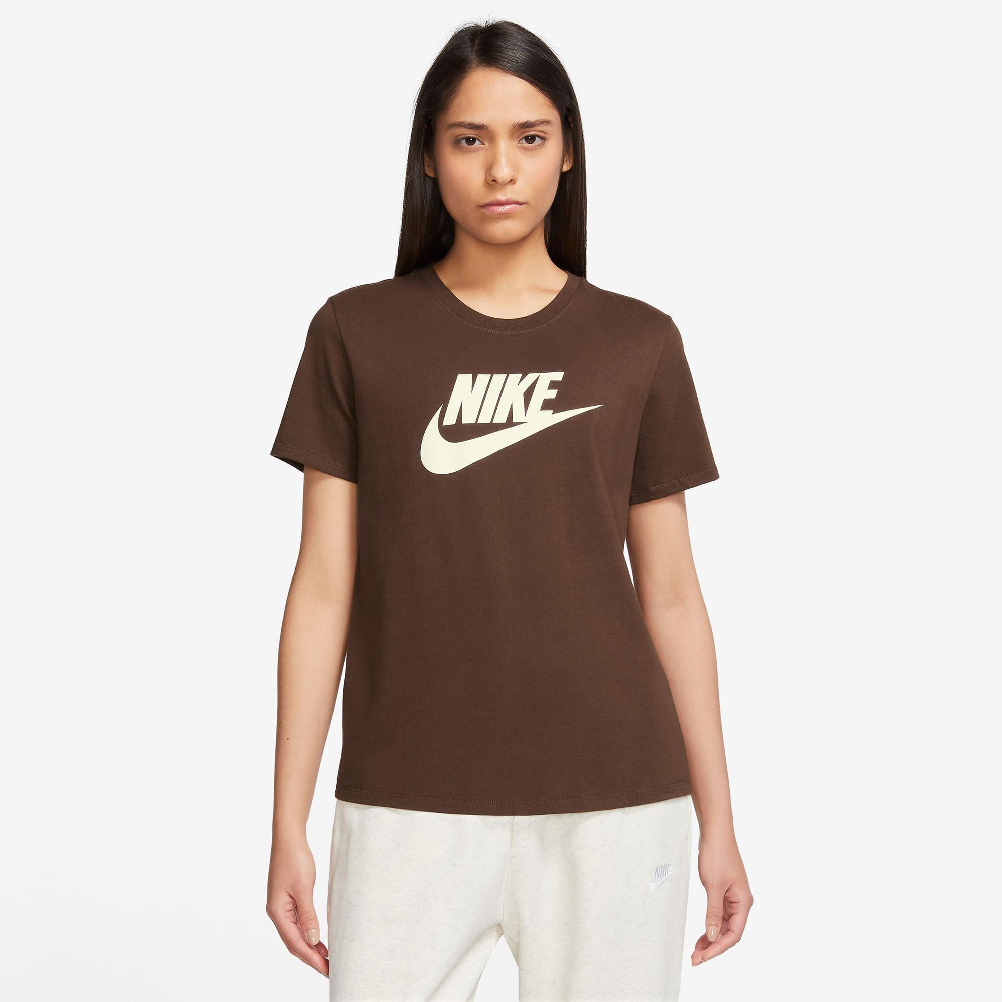 Nike Sportswear Club Essentials Futura Kadın Kahverengi T-Shirt