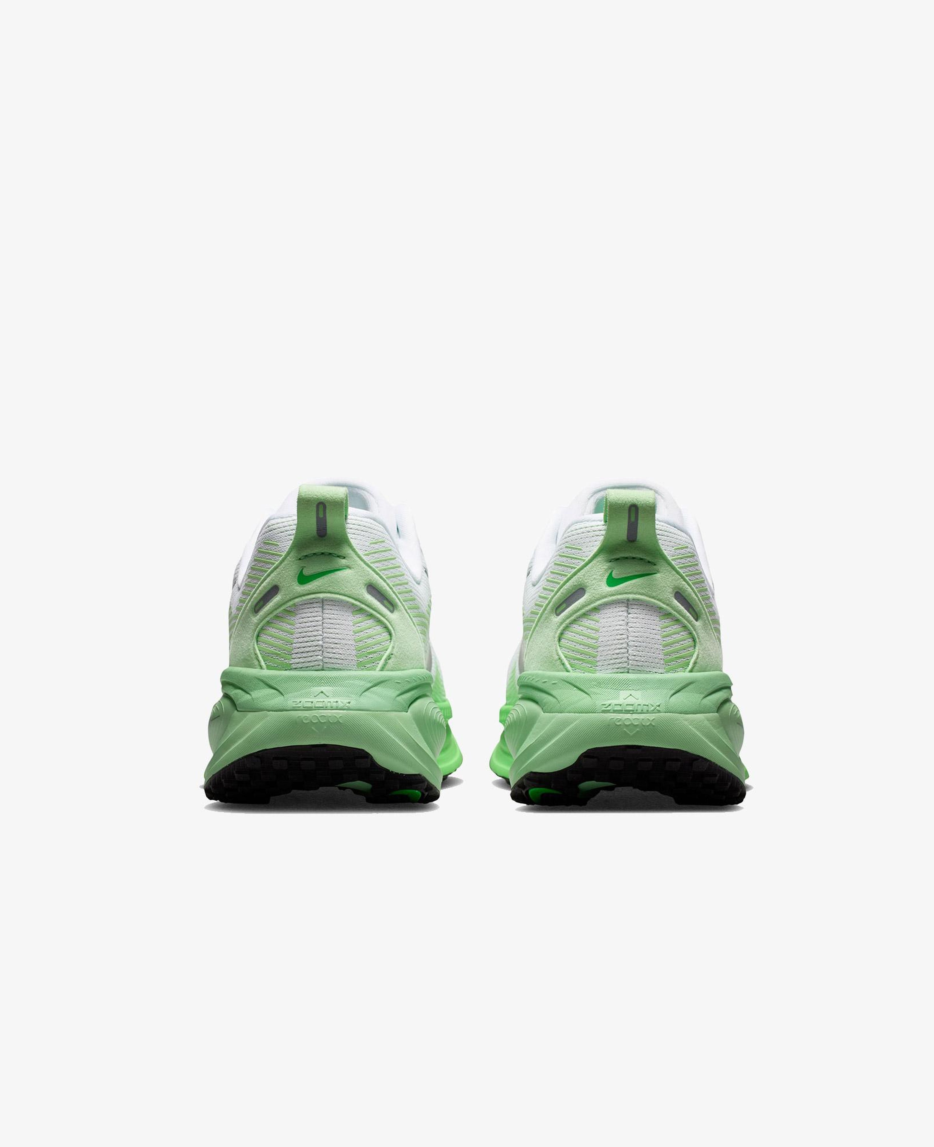 Nike Vomero 18 Kadın Yeşil Koşu Ayakkabısı