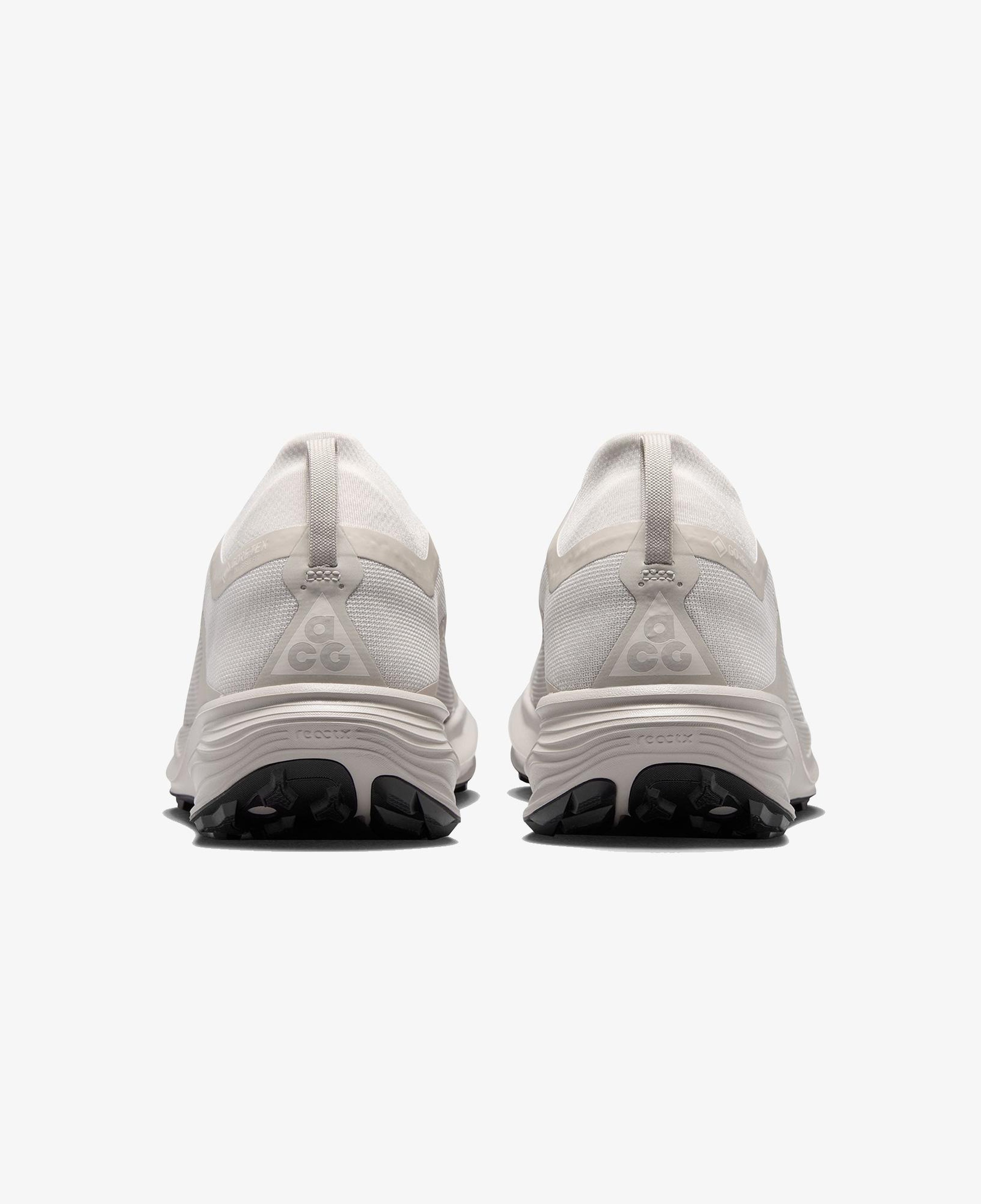 Nike ACG Pegasus Trail Gore-Tex Kadın Krem Rengi Spor Ayakkabı