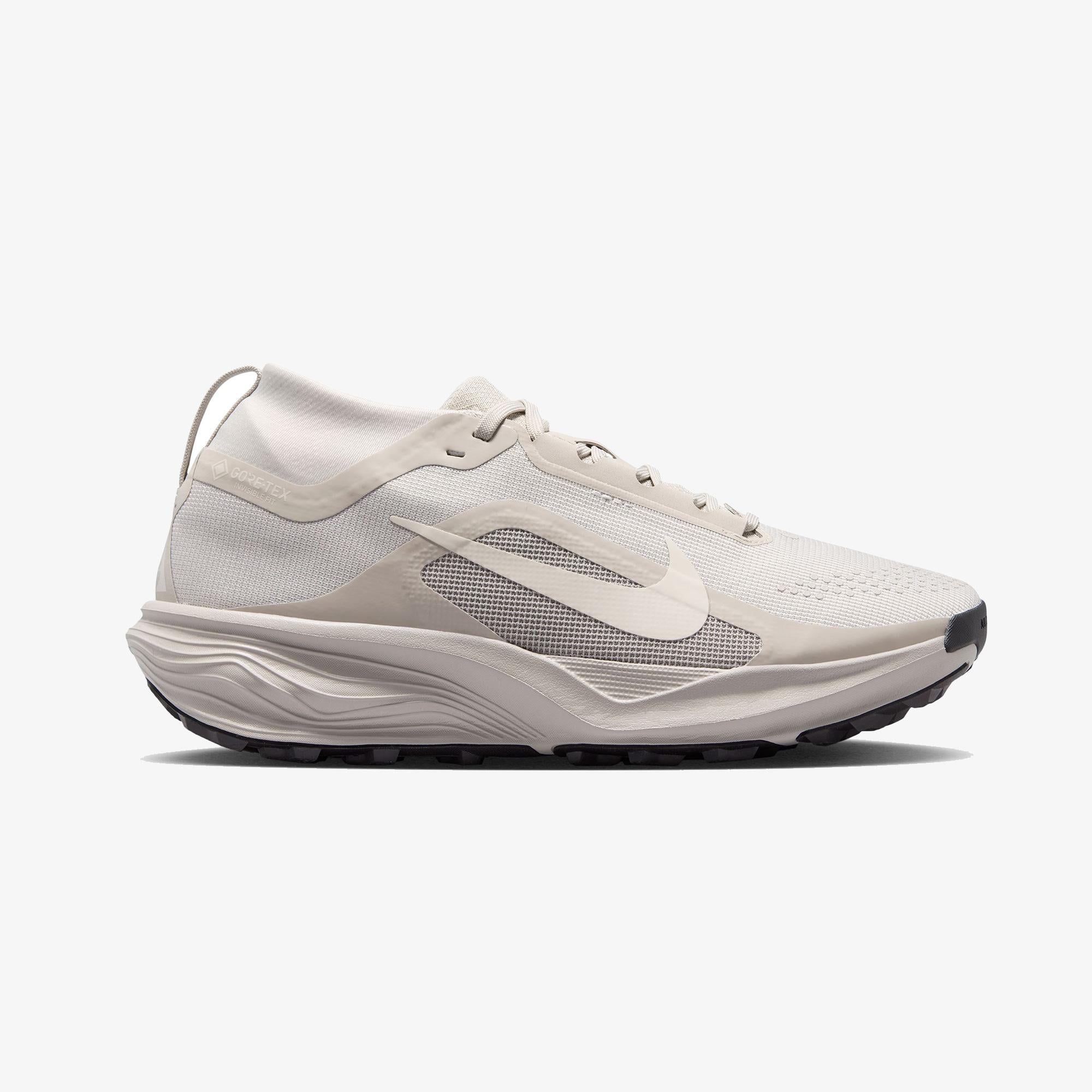 Nike ACG Pegasus Trail Gore-Tex Kadın Krem Rengi Spor Ayakkabı