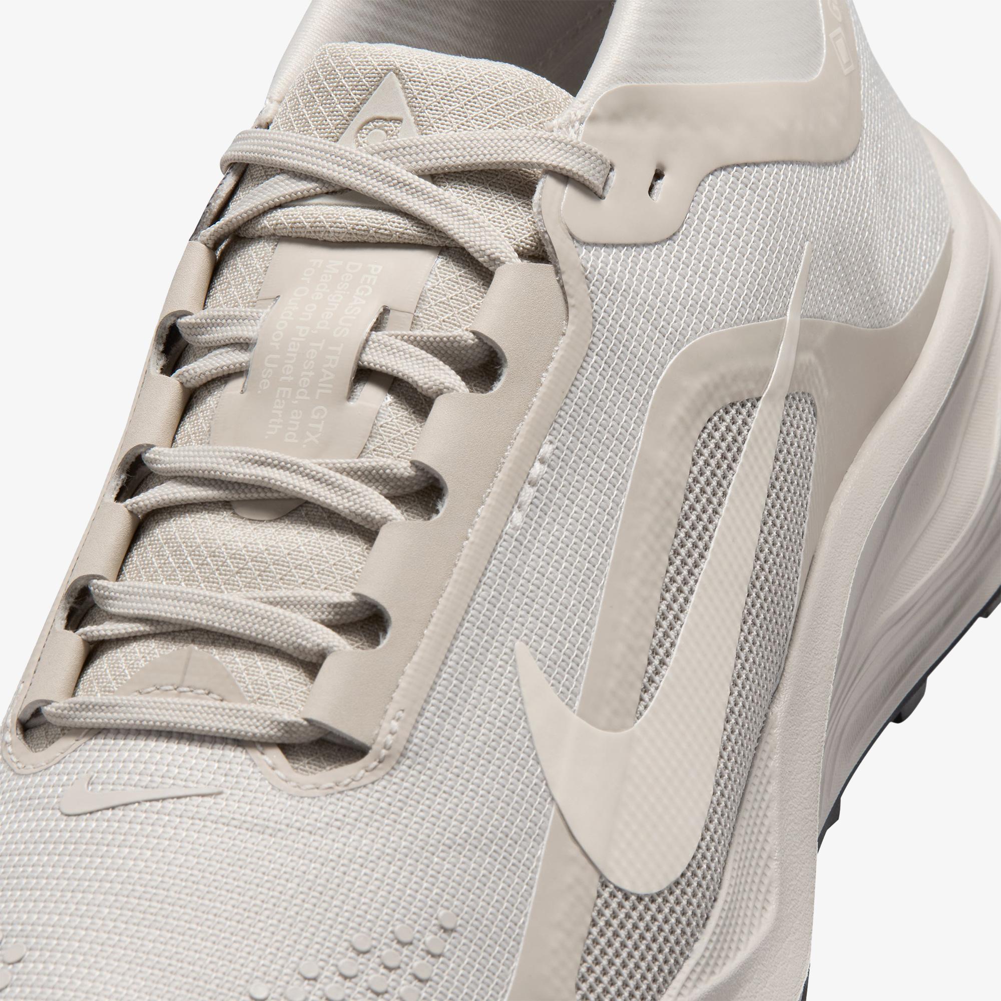 Nike ACG Pegasus Trail Gore-Tex Kadın Krem Rengi Spor Ayakkabı