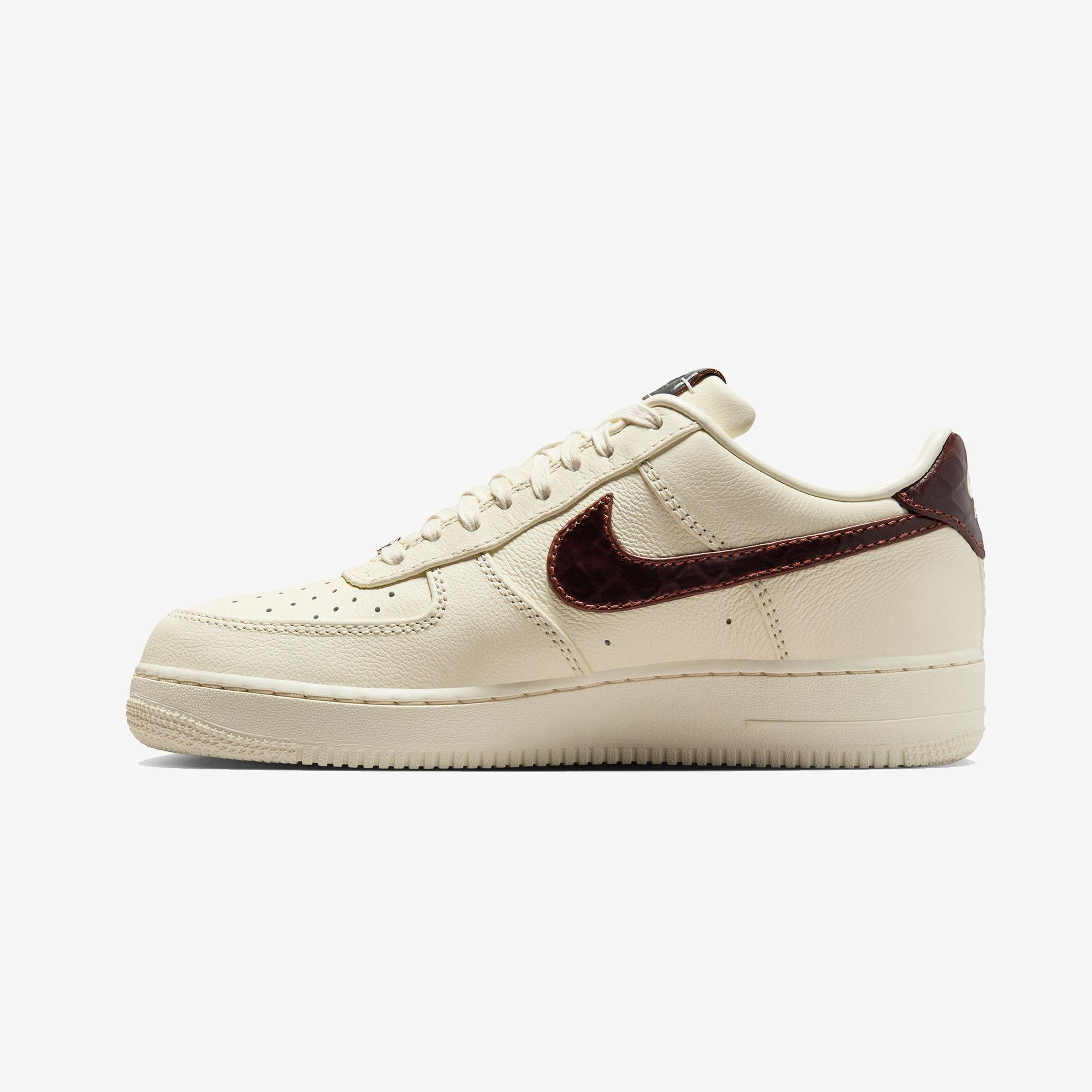 Nike Air Force 1 '07 Erkek Krem Rengi Spor Ayakkabı