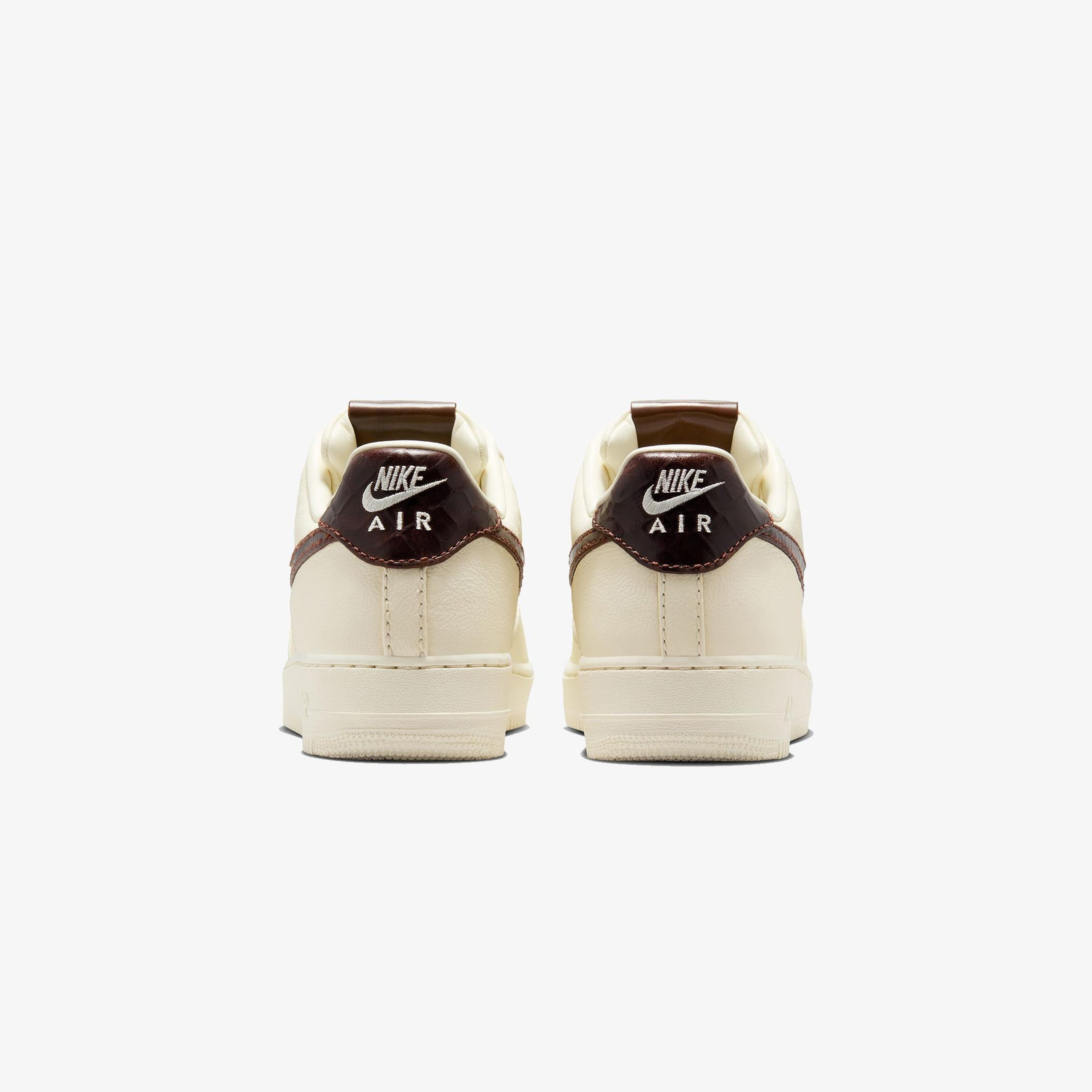 Nike Air Force 1 '07 Erkek Krem Rengi Spor Ayakkabı