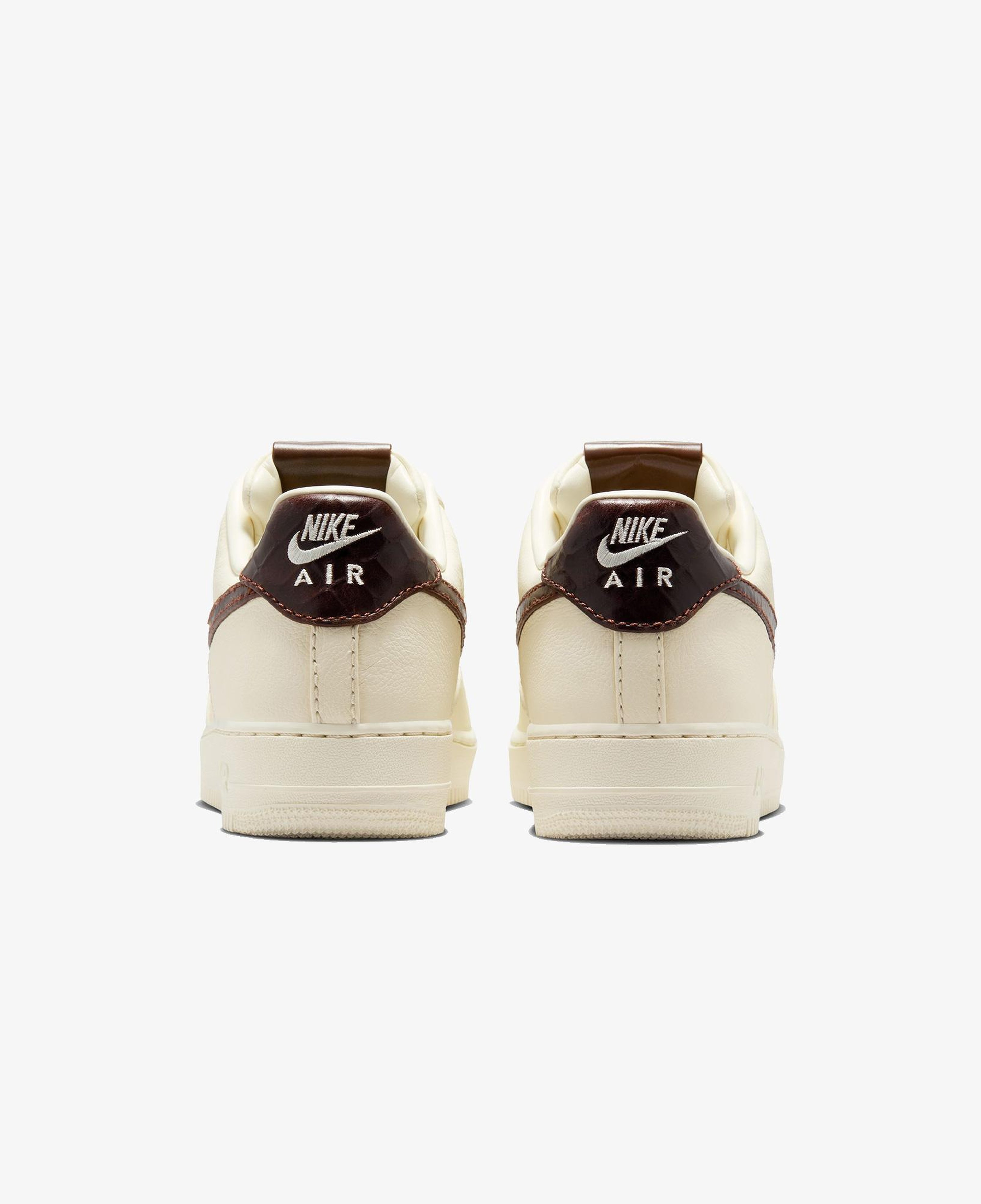 Nike Air Force 1 '07 Erkek Krem Rengi Spor Ayakkabı