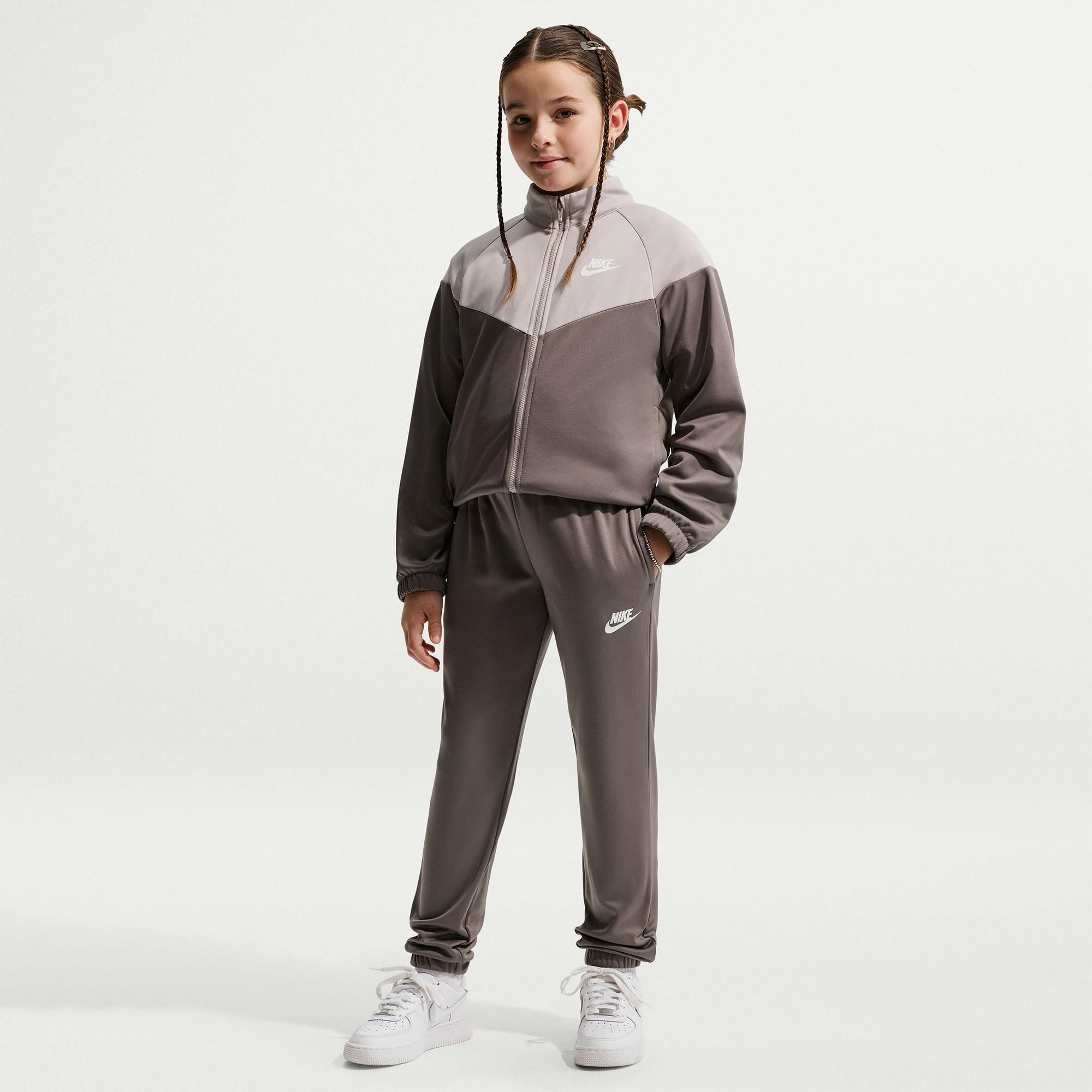 Nike Dri-Fit Sportswear Genç Çocuk Kahverengi Eşofman Takımı