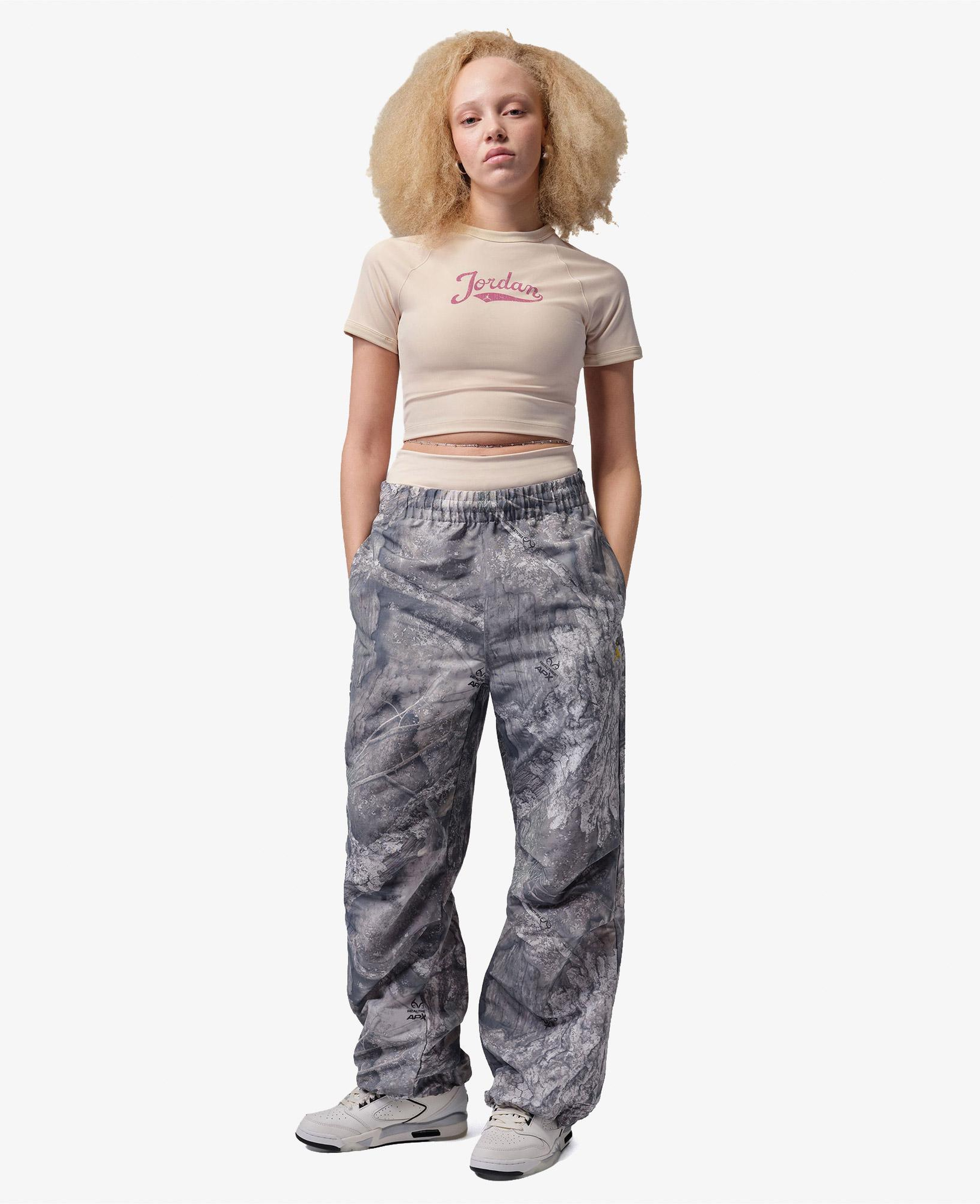 Jordan Brooklyn Kadın Bej Crop