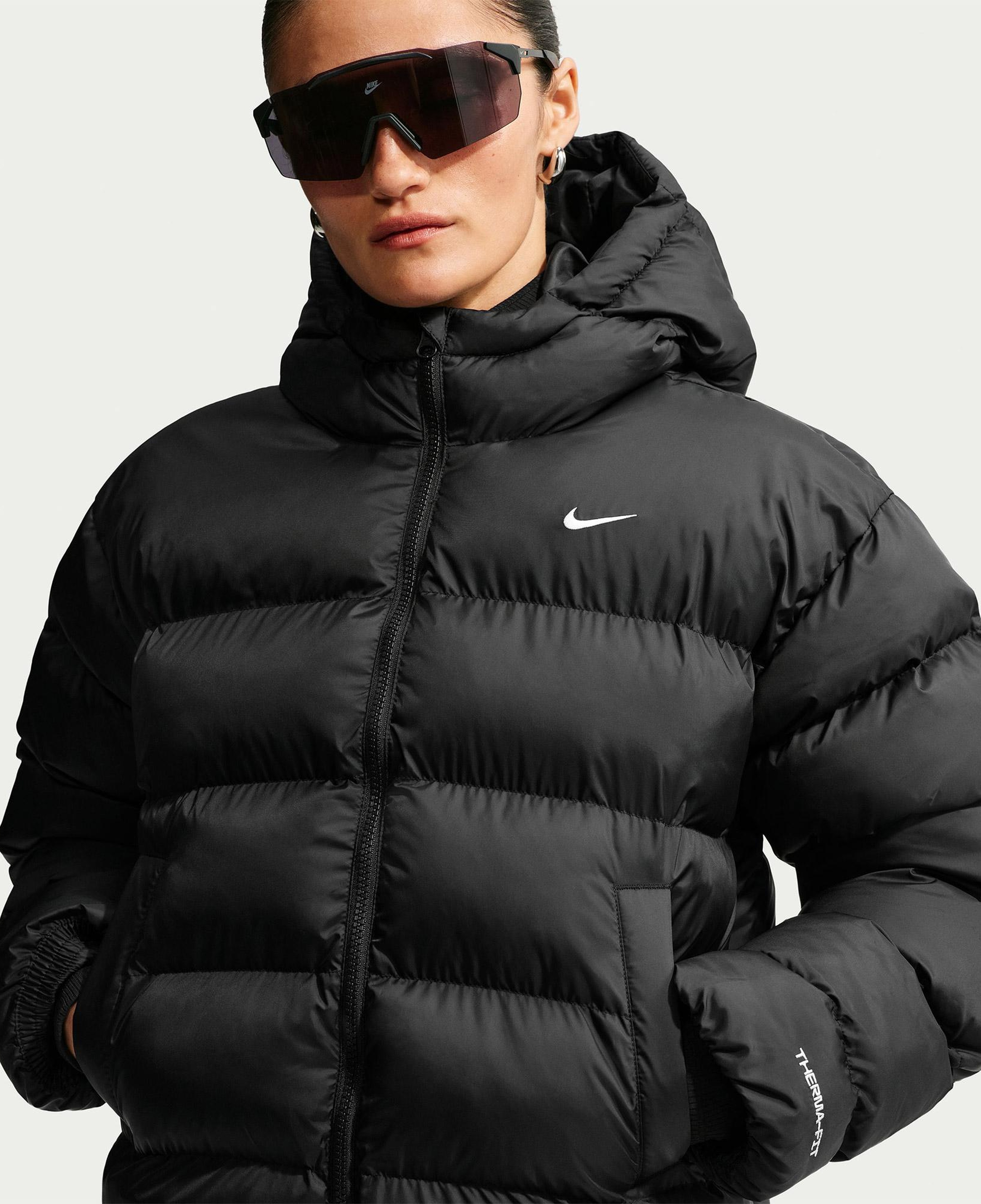 Nike Classic Therma-Fit Kadın Siyah Mont