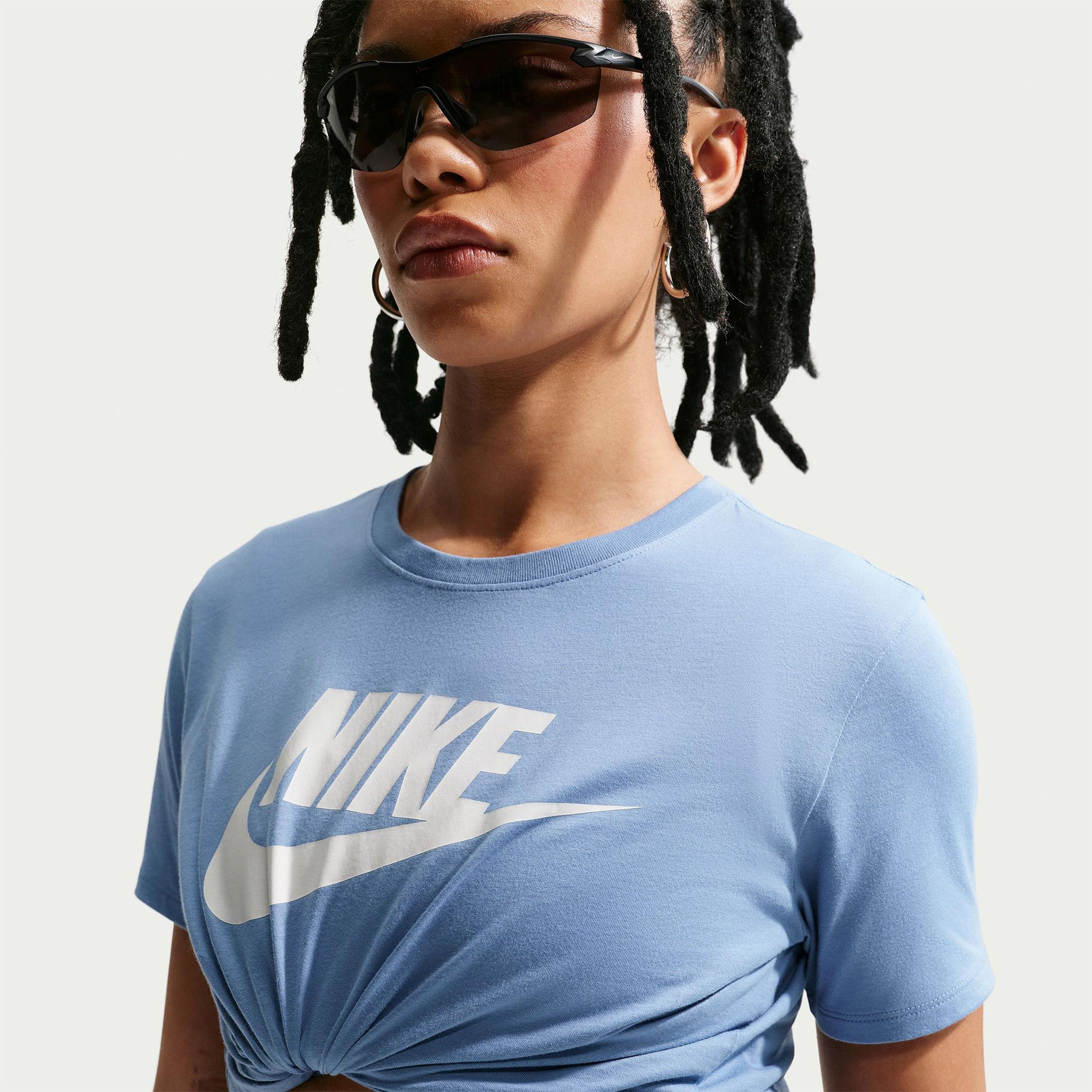 Nike Sportswear Club Essentials Futura Kadın Mavi T-Shirt
