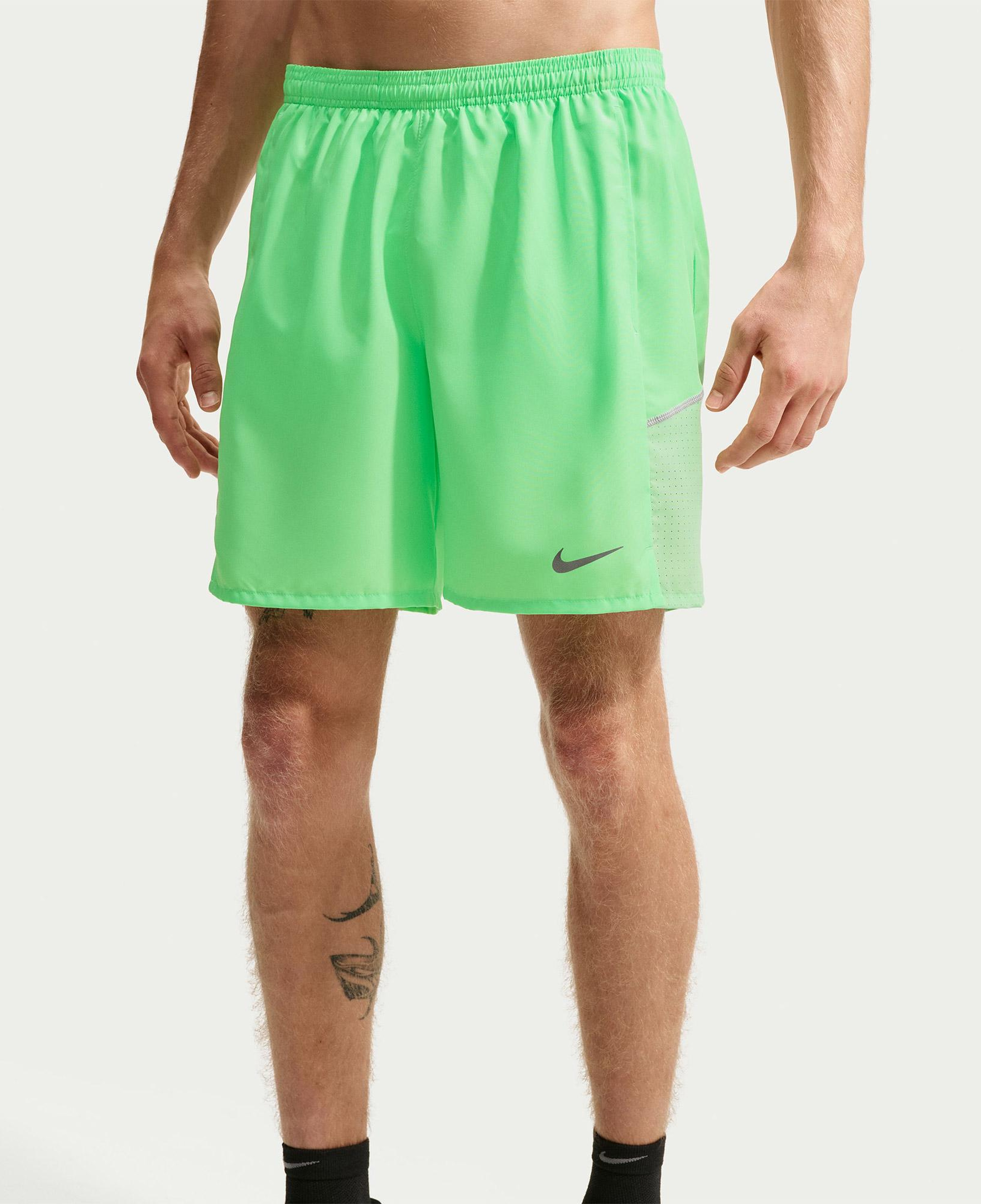Nike Dri-Fit Miler 18 cm Erkek Yeşil Şort